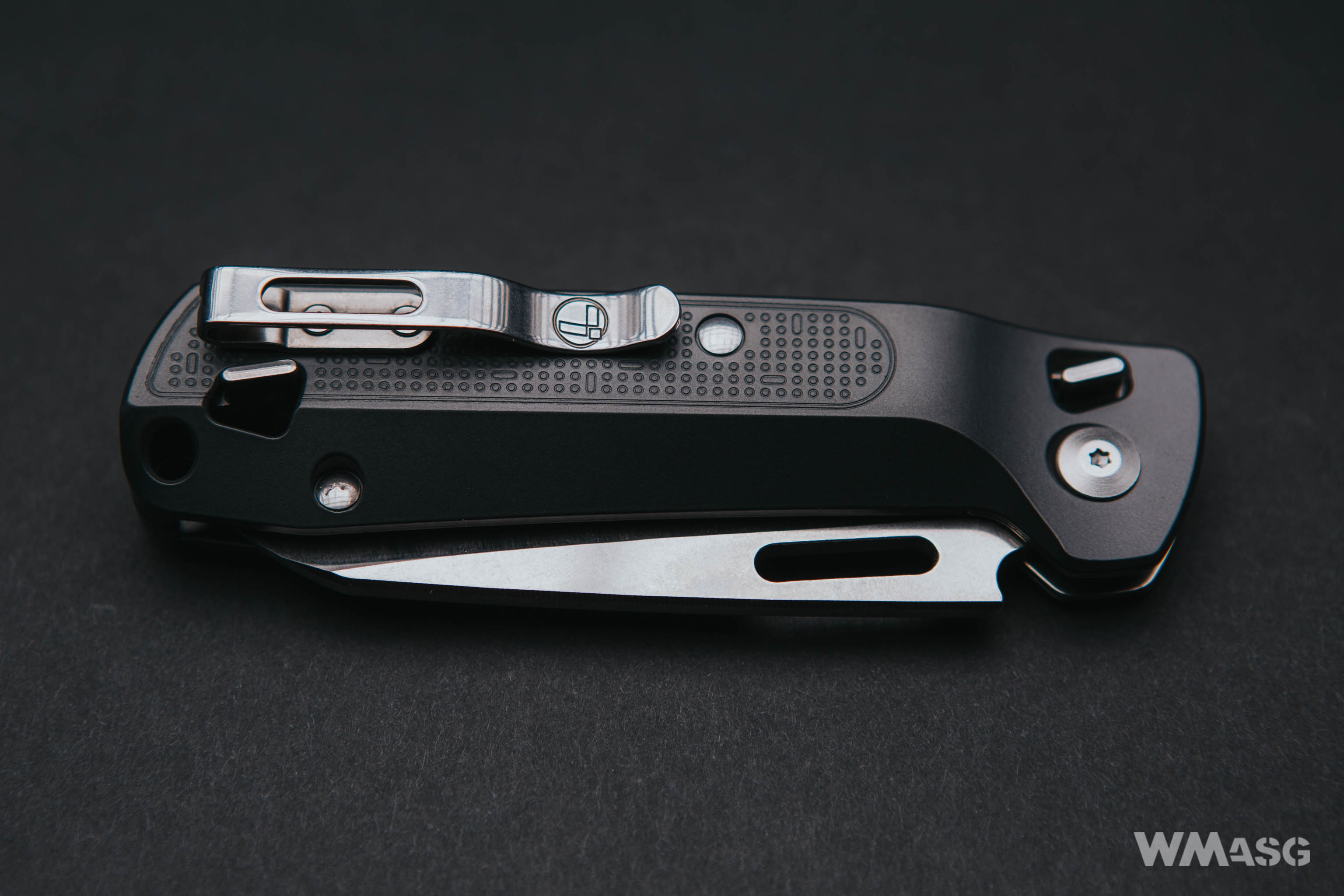 Leatherman FREE K4 (stiudio)