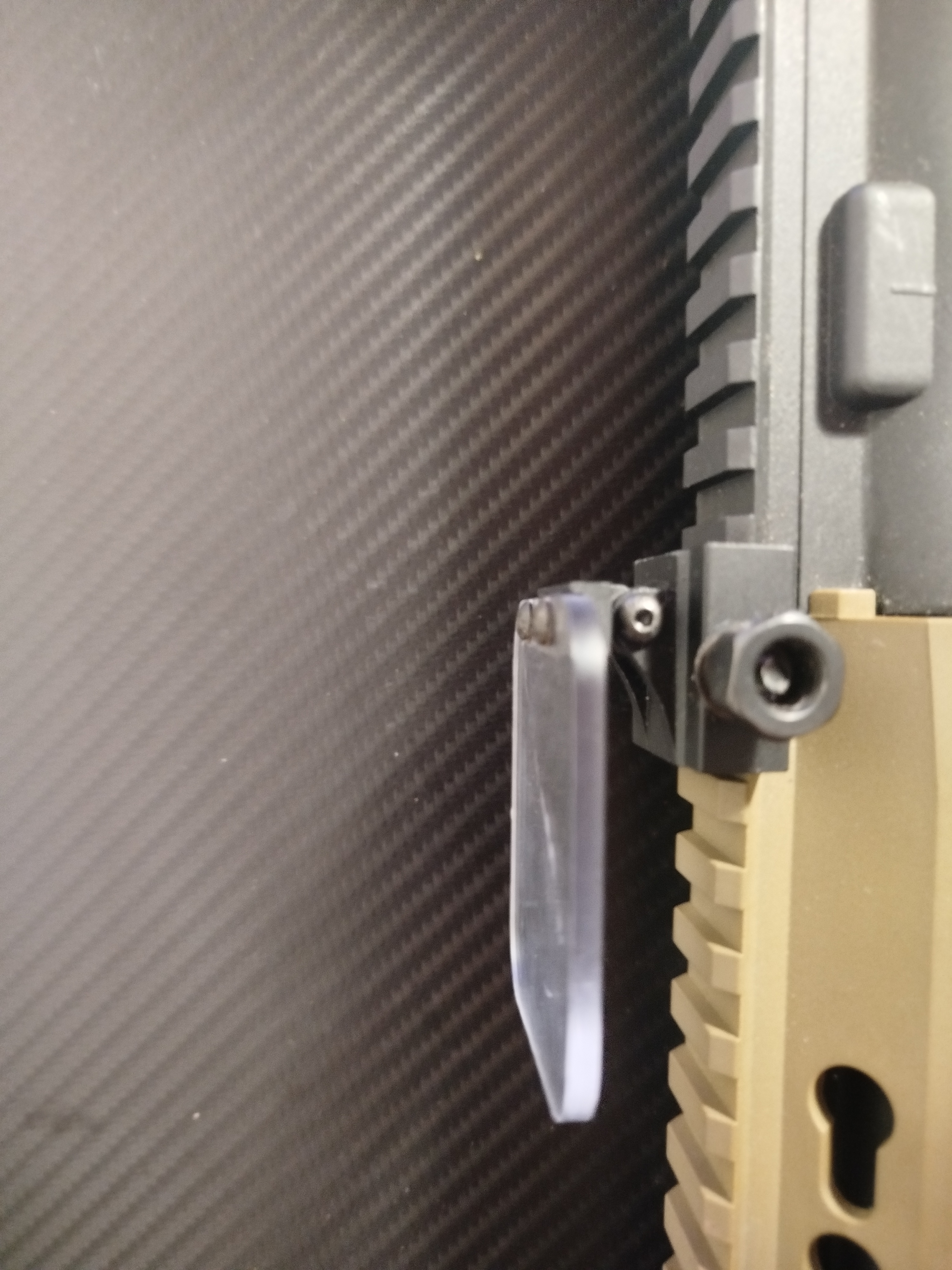 Zestaw: Mk 15, 4 magazynki, kolimator, uchwyt pionowy, osłona kolimatora, bateria lipo