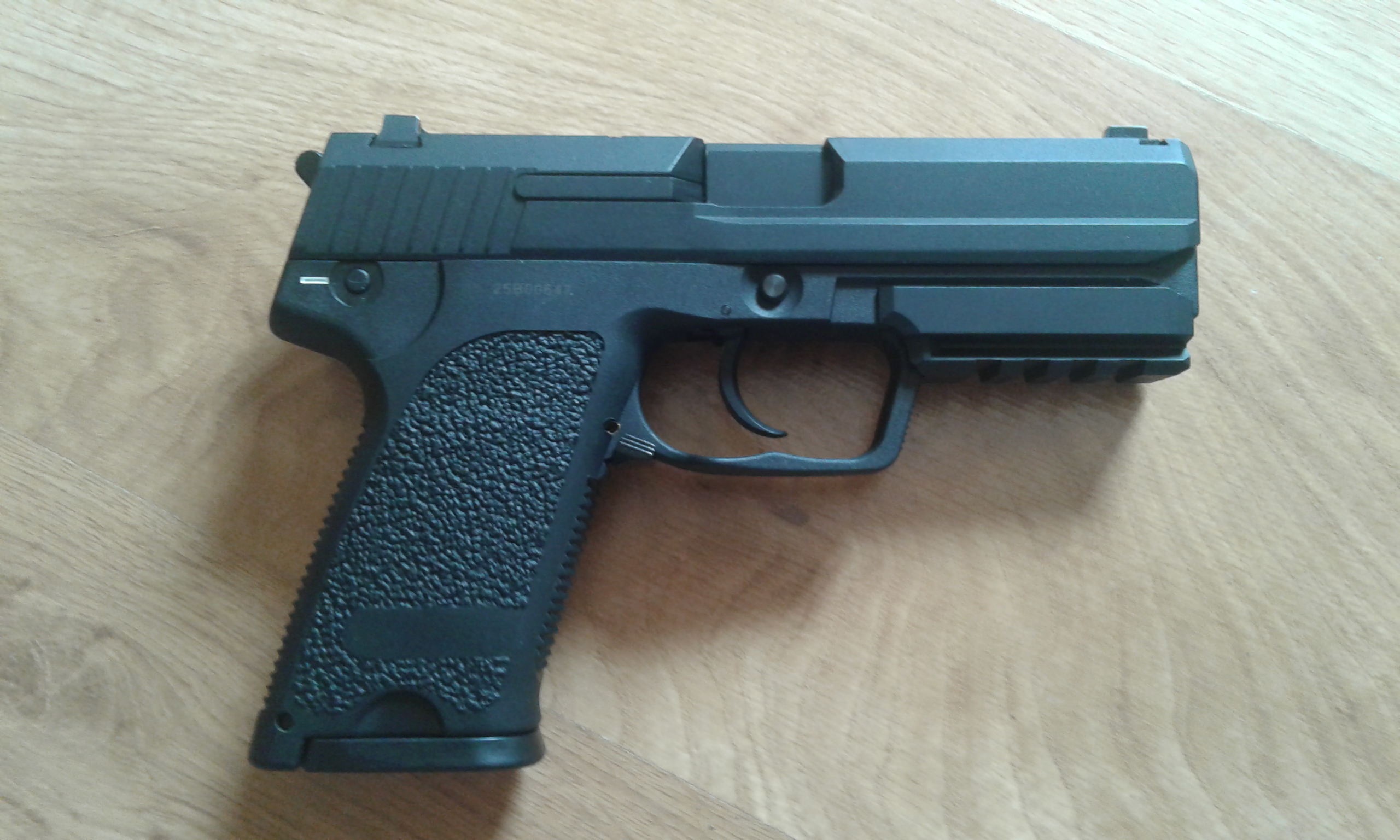 HK USP, SRC, jak NOWY