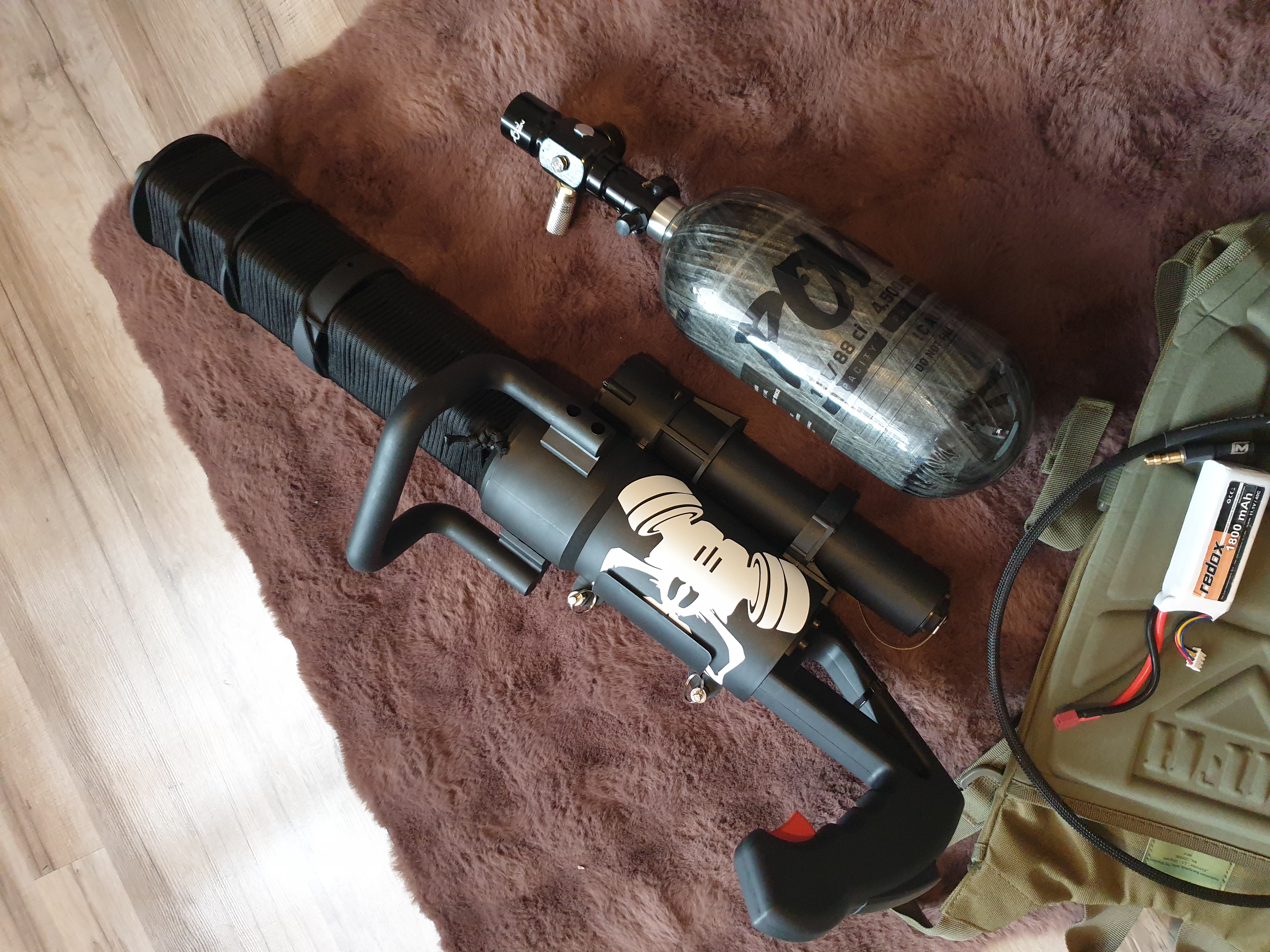 Microgun M132 plus butla carbon 1.6L plus reduktor PSI plus waż