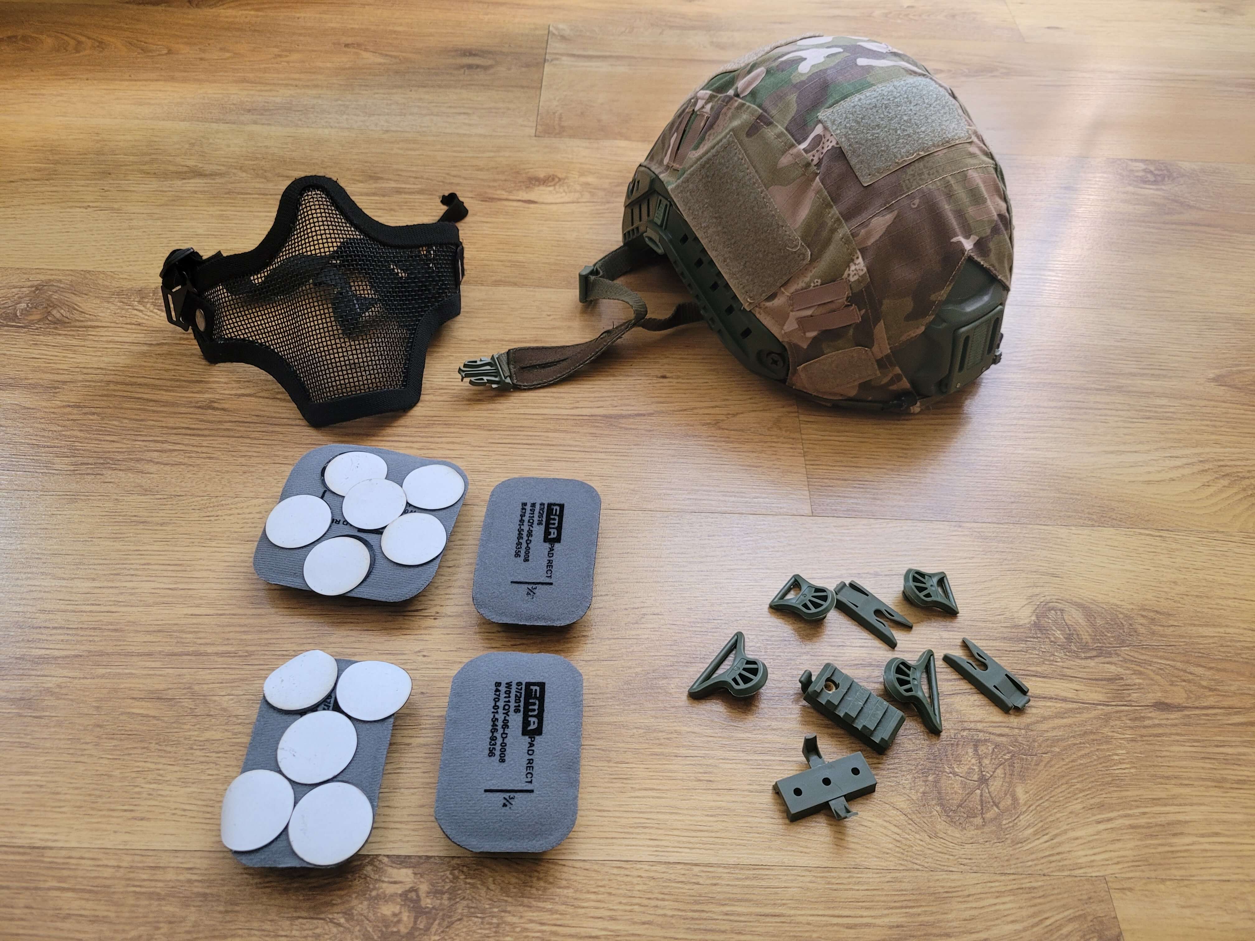 hełm ultimate tactical