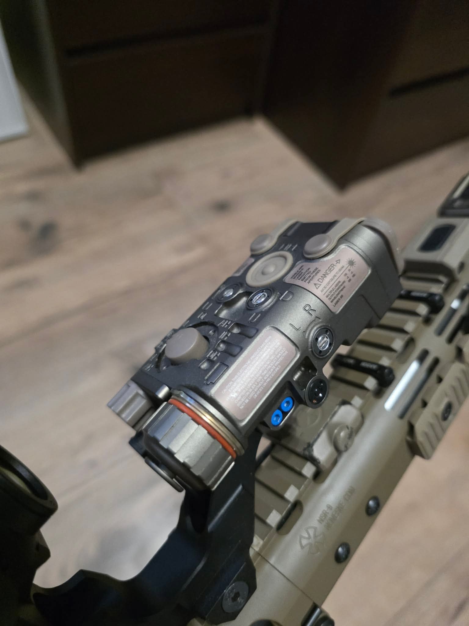 Ngal wadsn IR, laser czerwony, latarka wersja metalowa.
