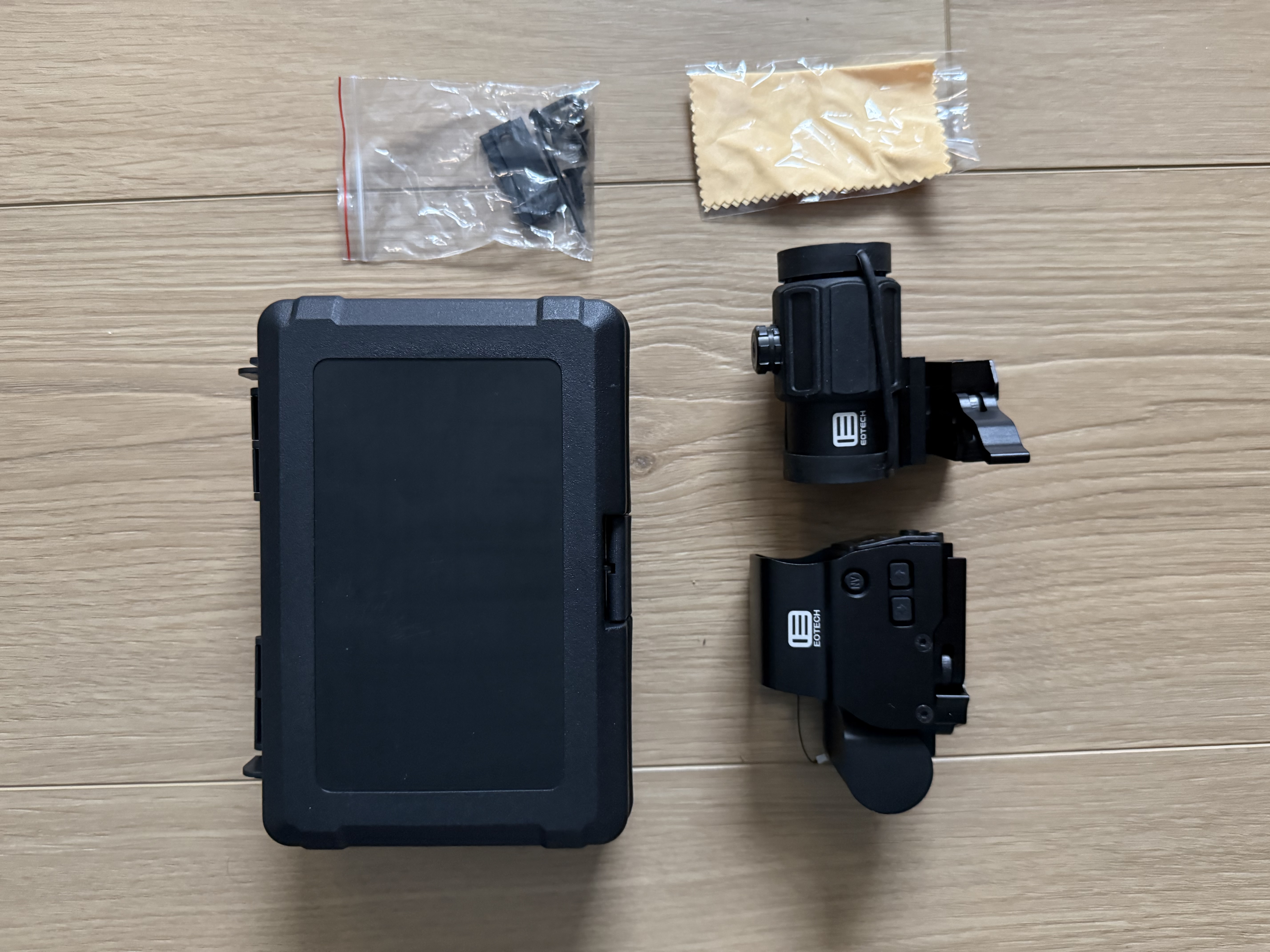 Eotech 558 XPS3 z powiększalnikiem g43