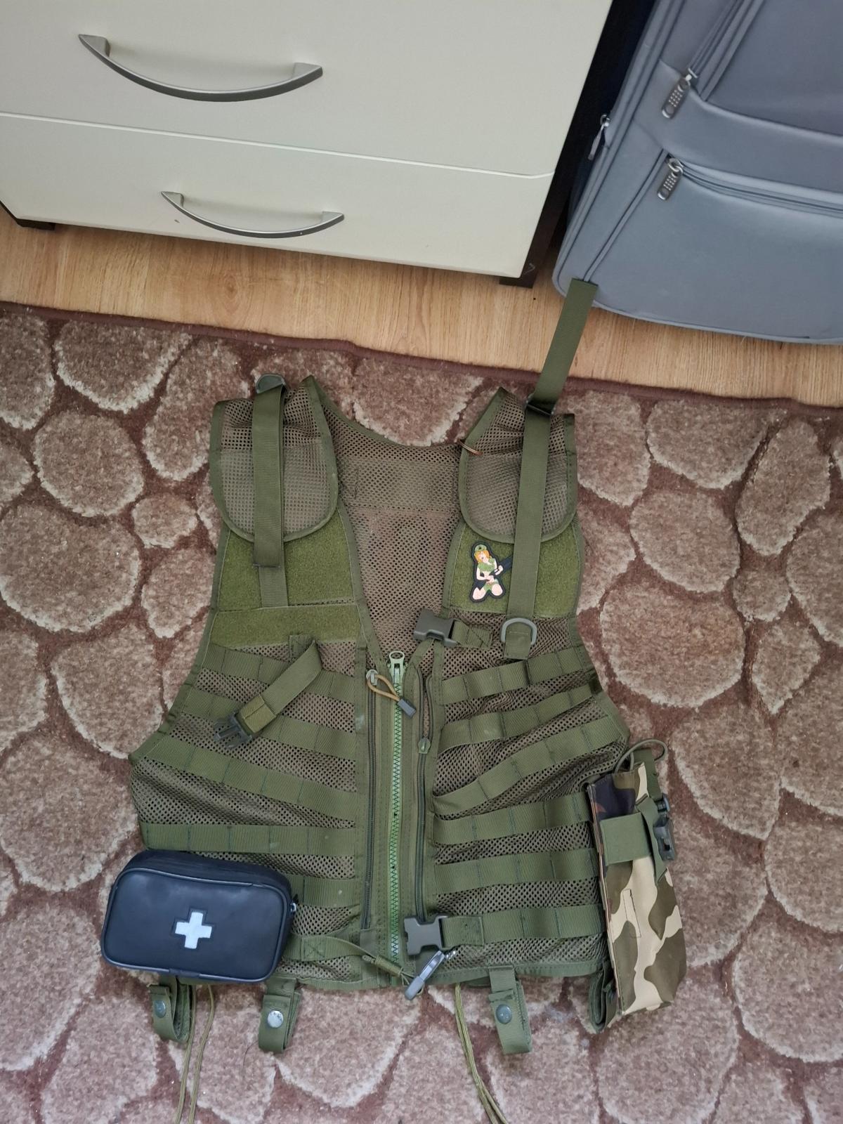 Sprzęt ASG (kilka replik, mundur i rzeczy do ASG)