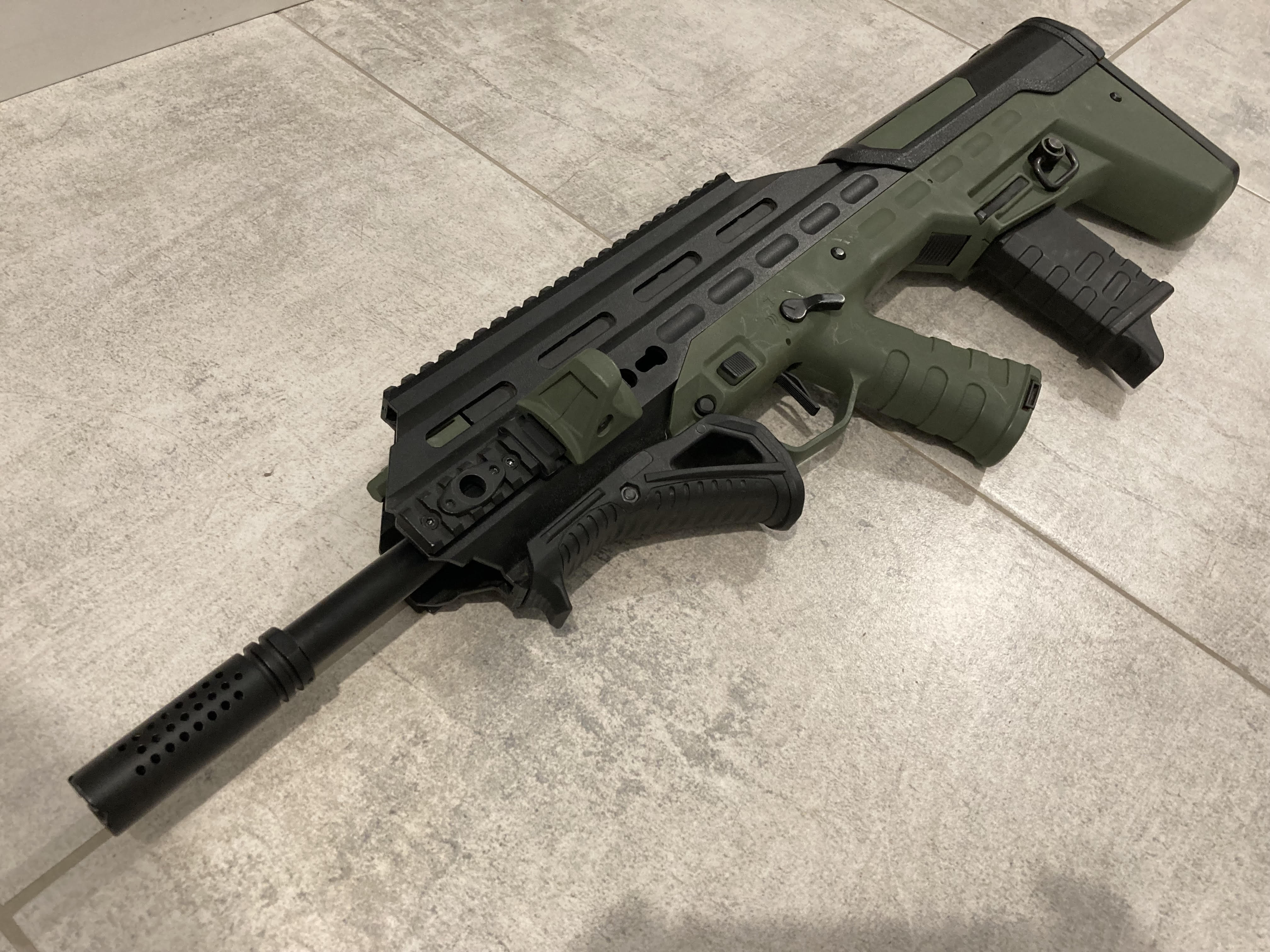 UAR APS, AEG (mocny tuning ~2,3 J)