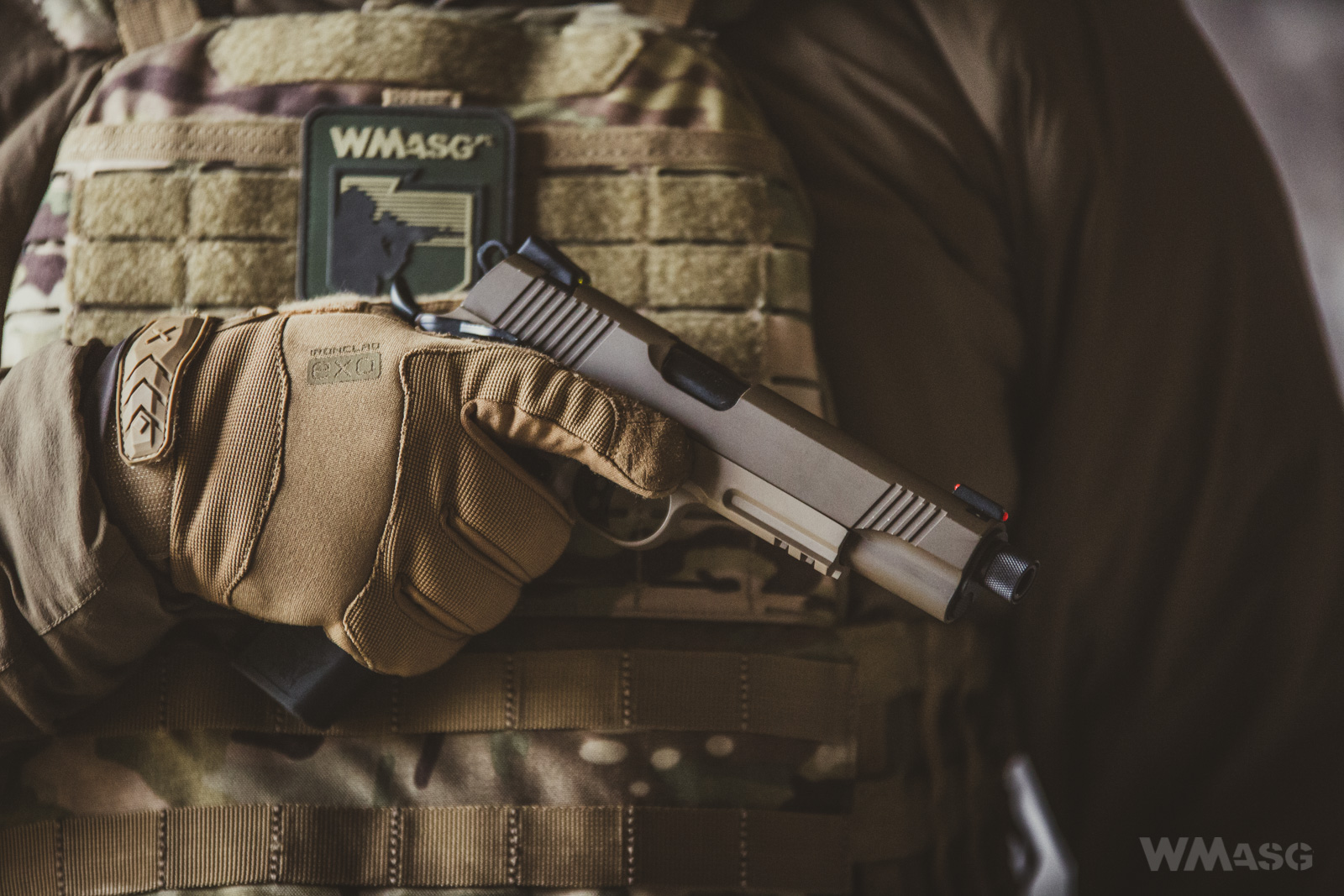 ARMY ARMAMENT R32 SANDSTORM VOL. 3