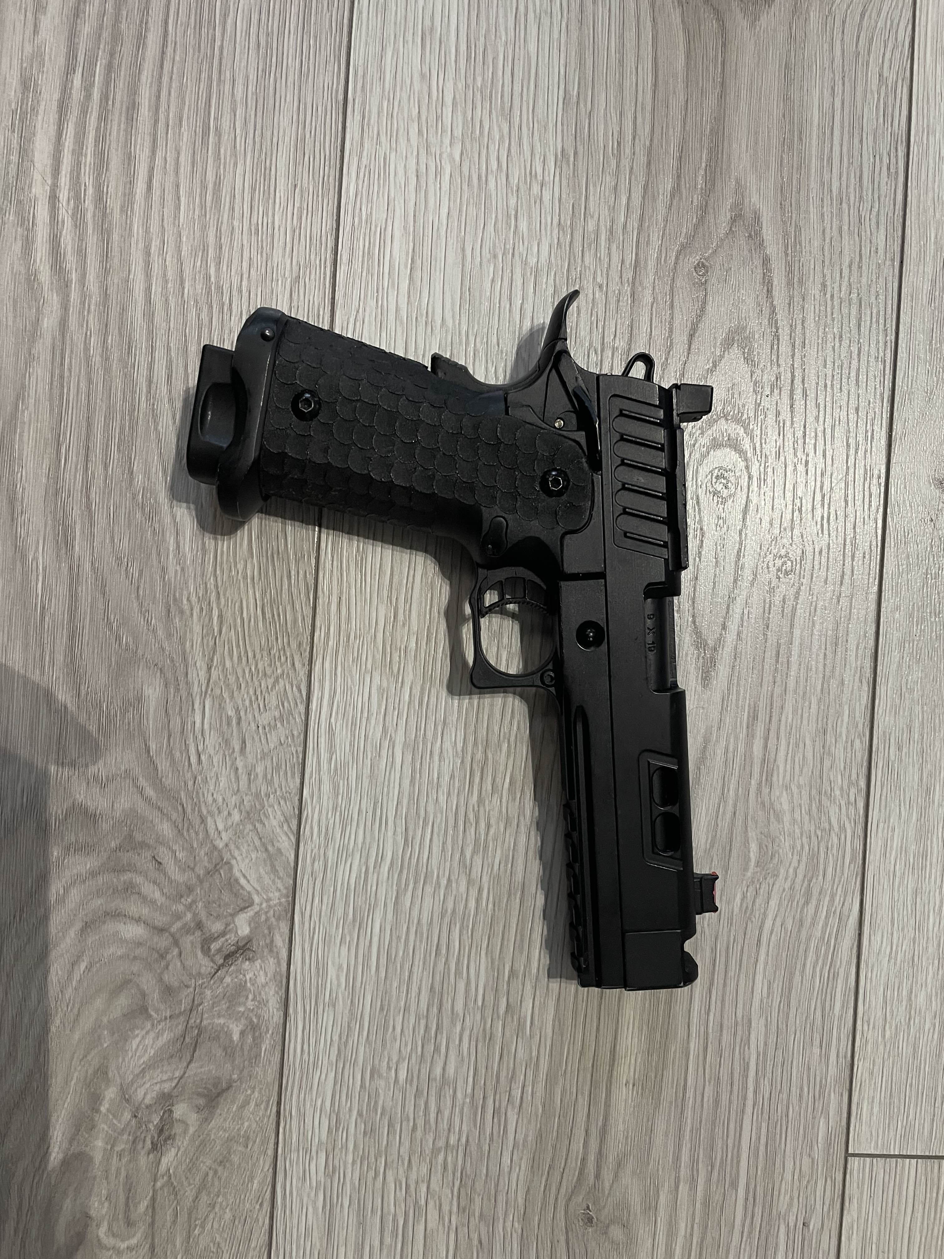 R604 Army Armament