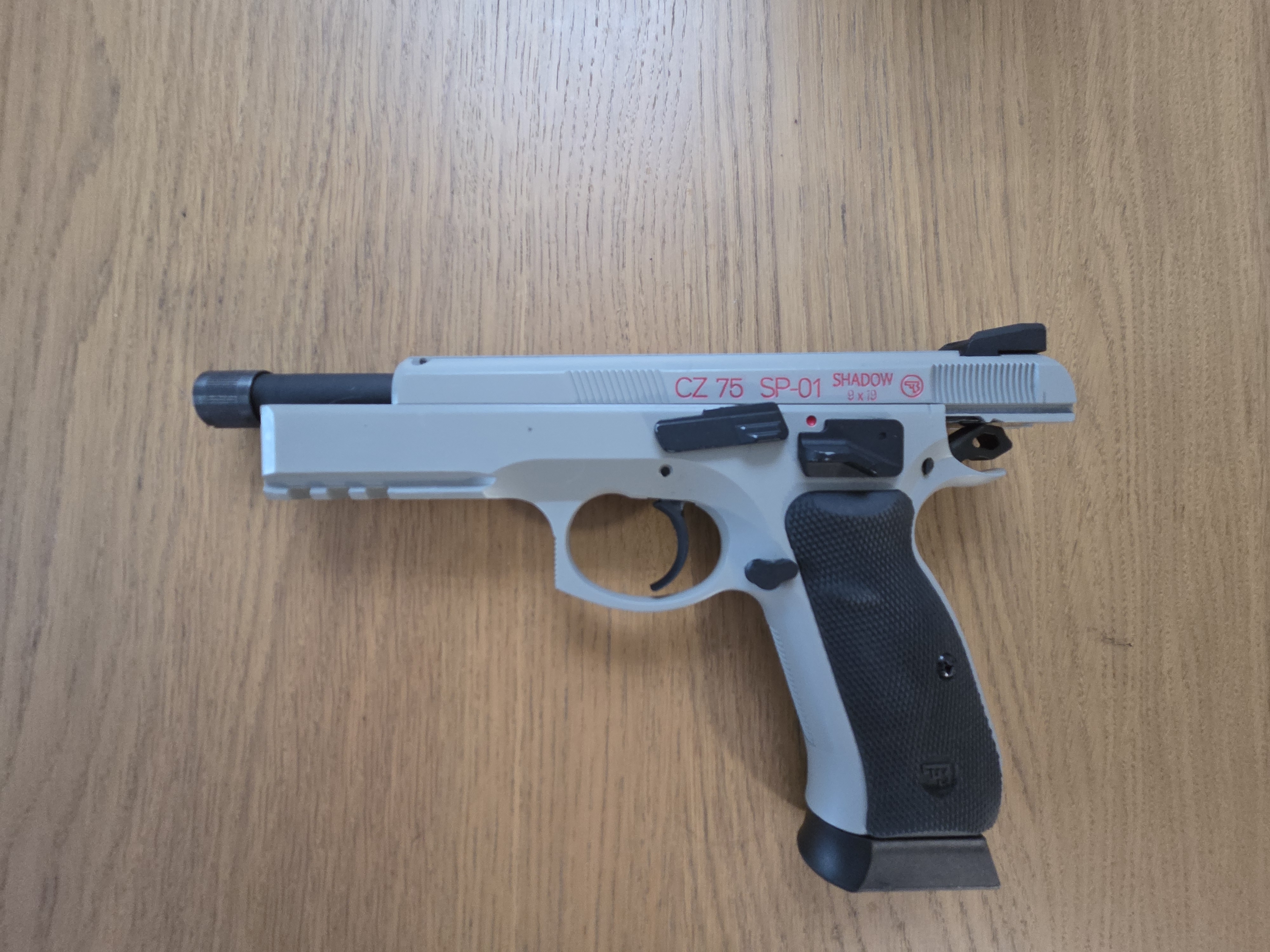 Pistolet GBB ASG CZ SP-01 Shadow - Urban Grey plus dodatki.