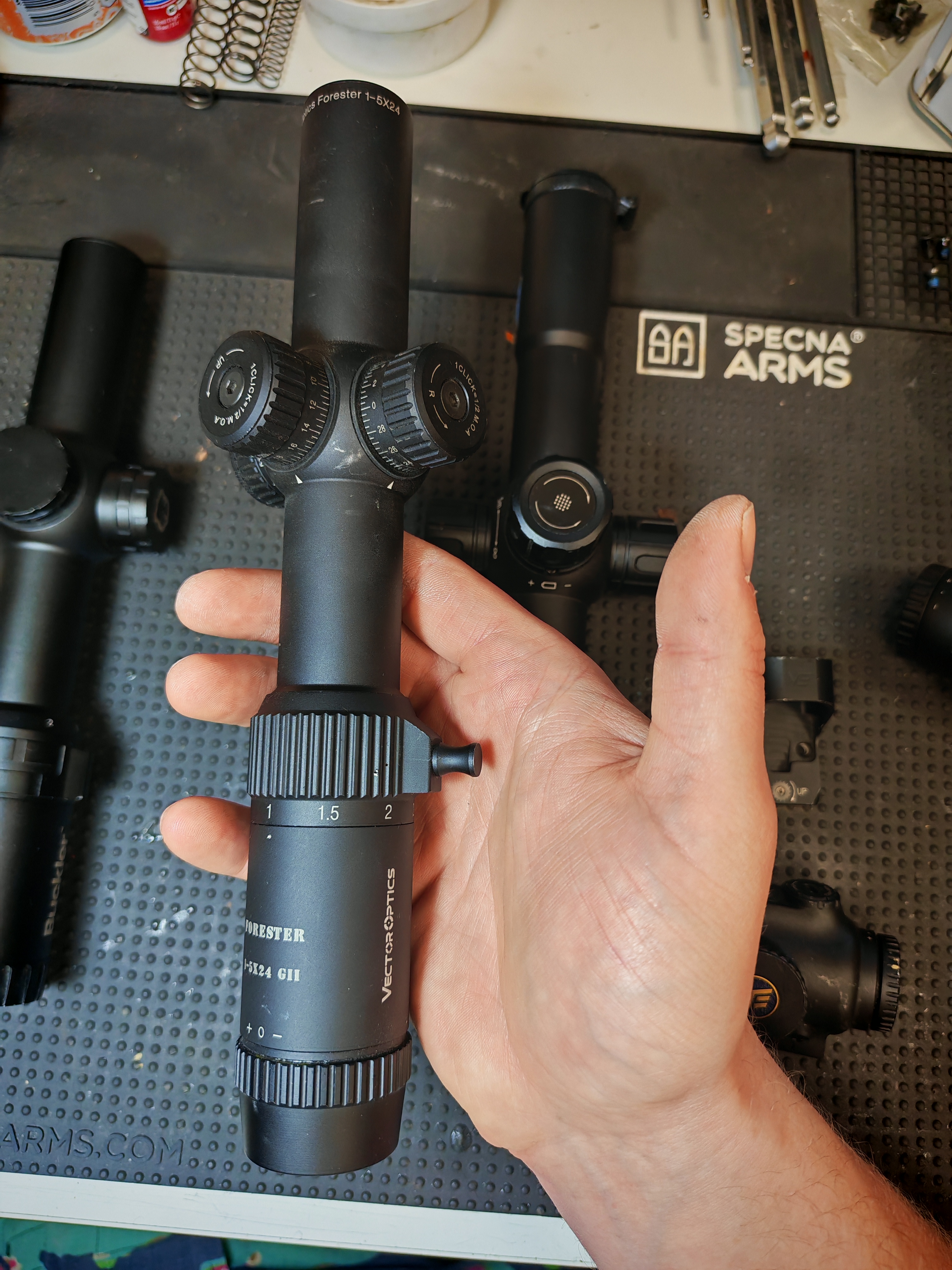 Luneta biegowa Vector Optics Forester 1-5x24 Gen II SFP 30 mm