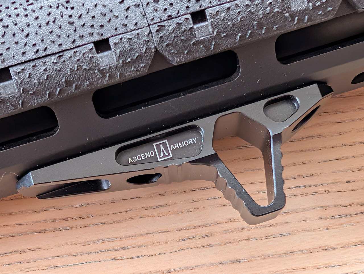 Double Eagle M906B Honey Badger + magazynki + pas + pokrowiec