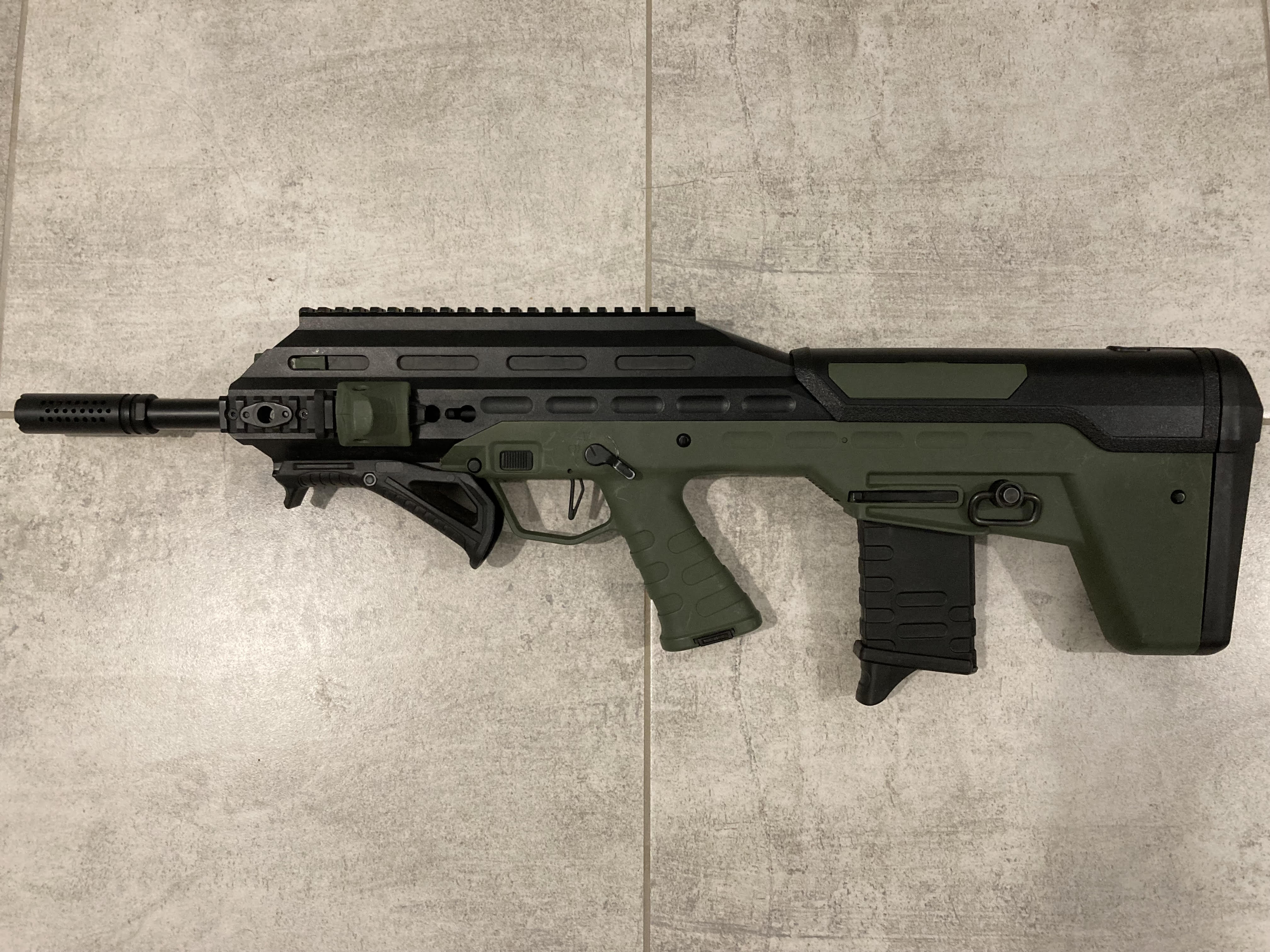 UAR APS, AEG (mocny tuning ~2,3 J)