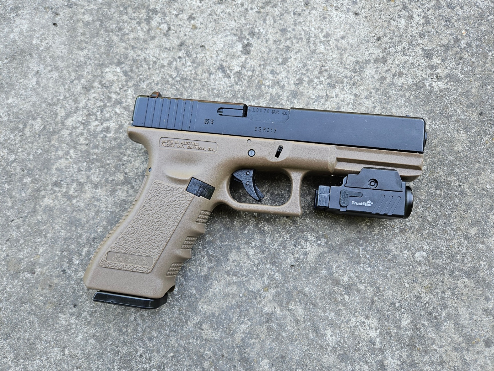 Latarka pistoletowa na pistolet GM23 800lm