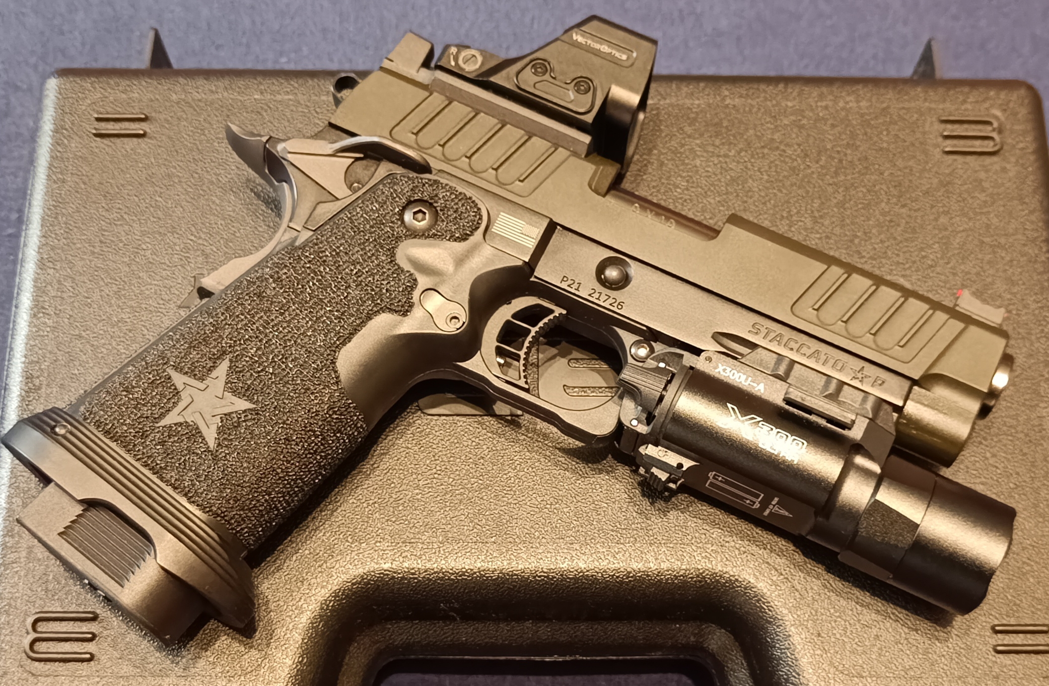 Army Armament R611-3A Staccato P + dodatki