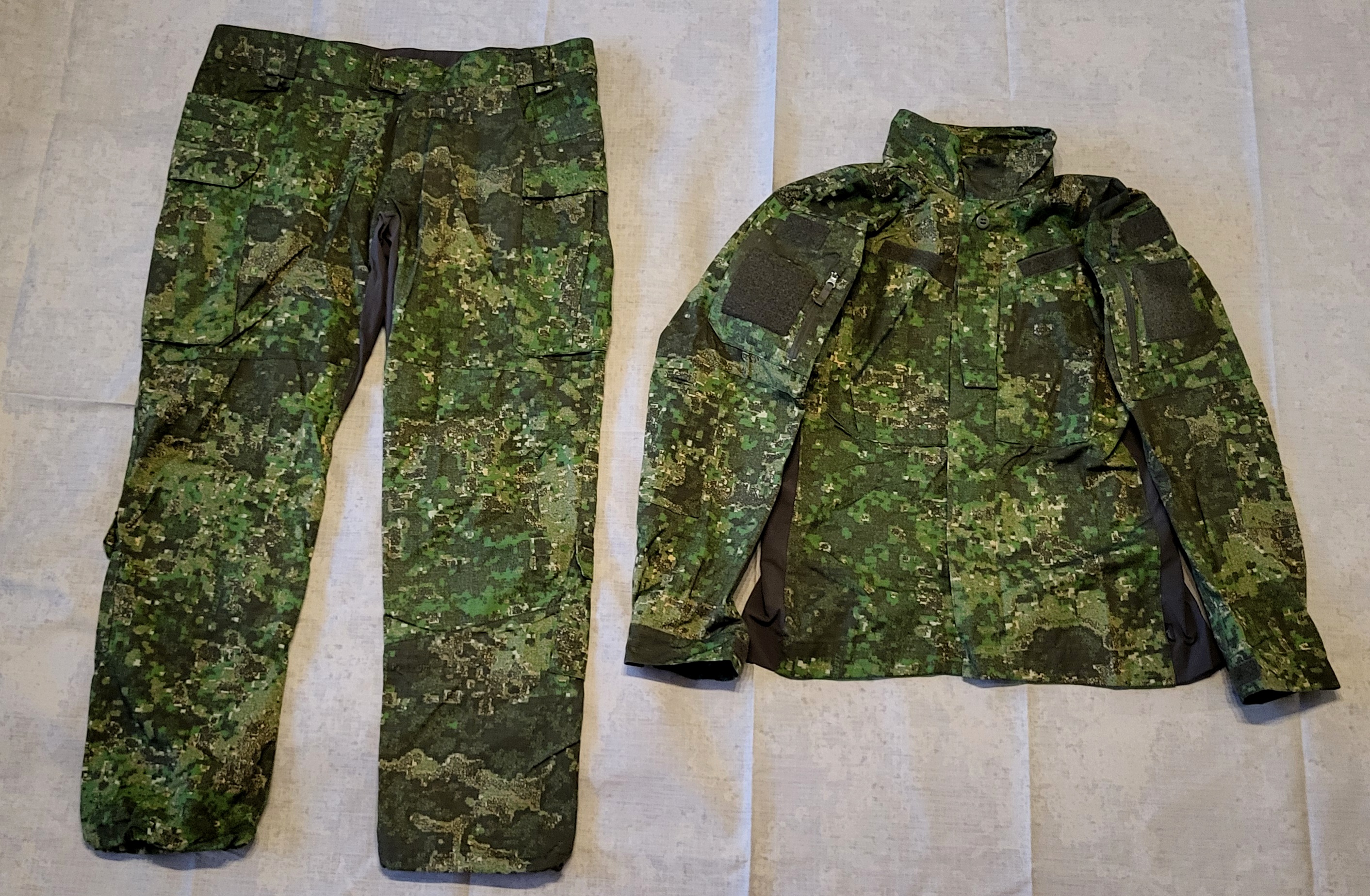 !LICYTACJA BEZ CENY MINIMALNEJ! HELIKON MBDU PENCOTT WILDWOOD, BLUZA, SPODNIE (GREENZONE)