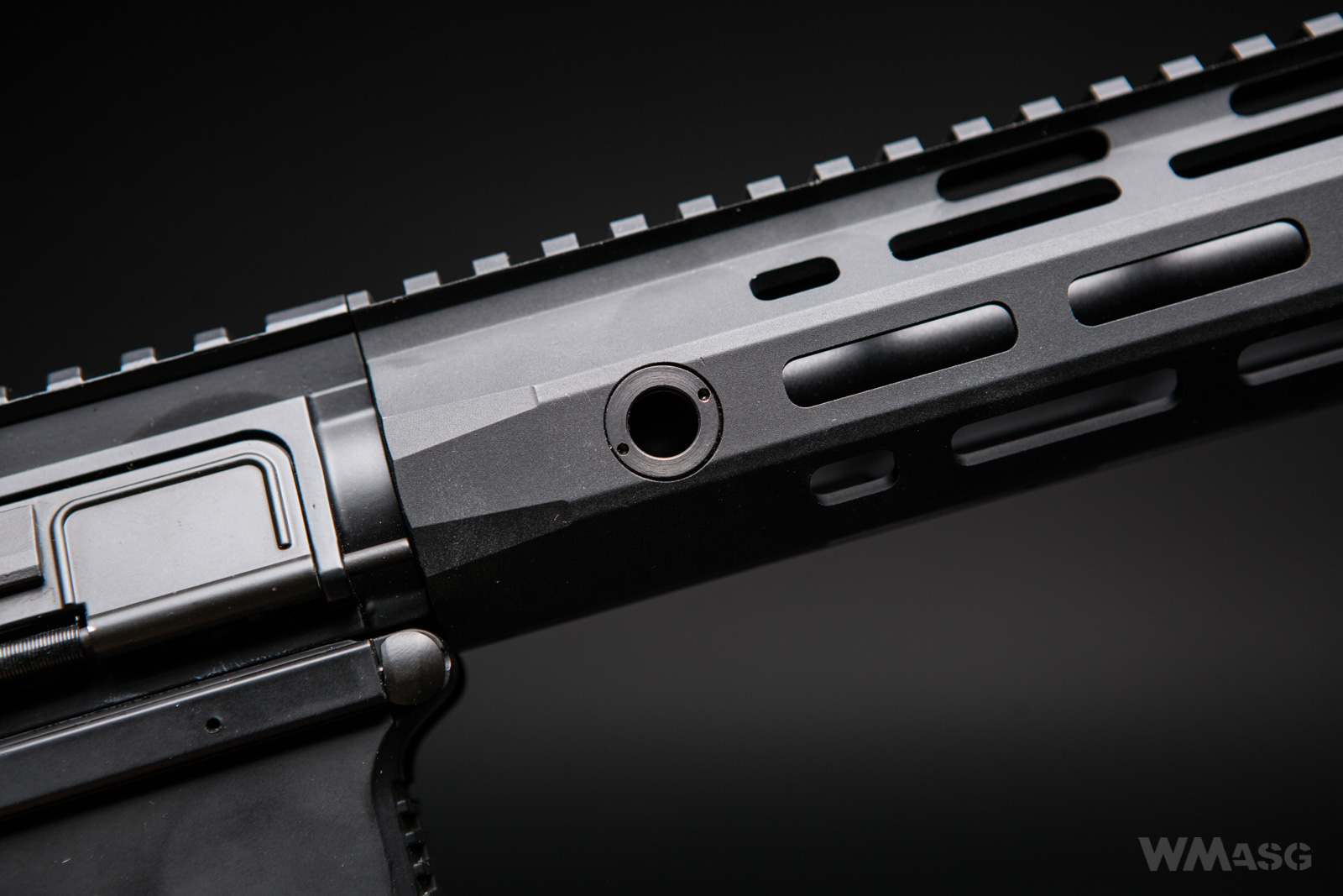 Cyma CM.097B - z zewnątrz