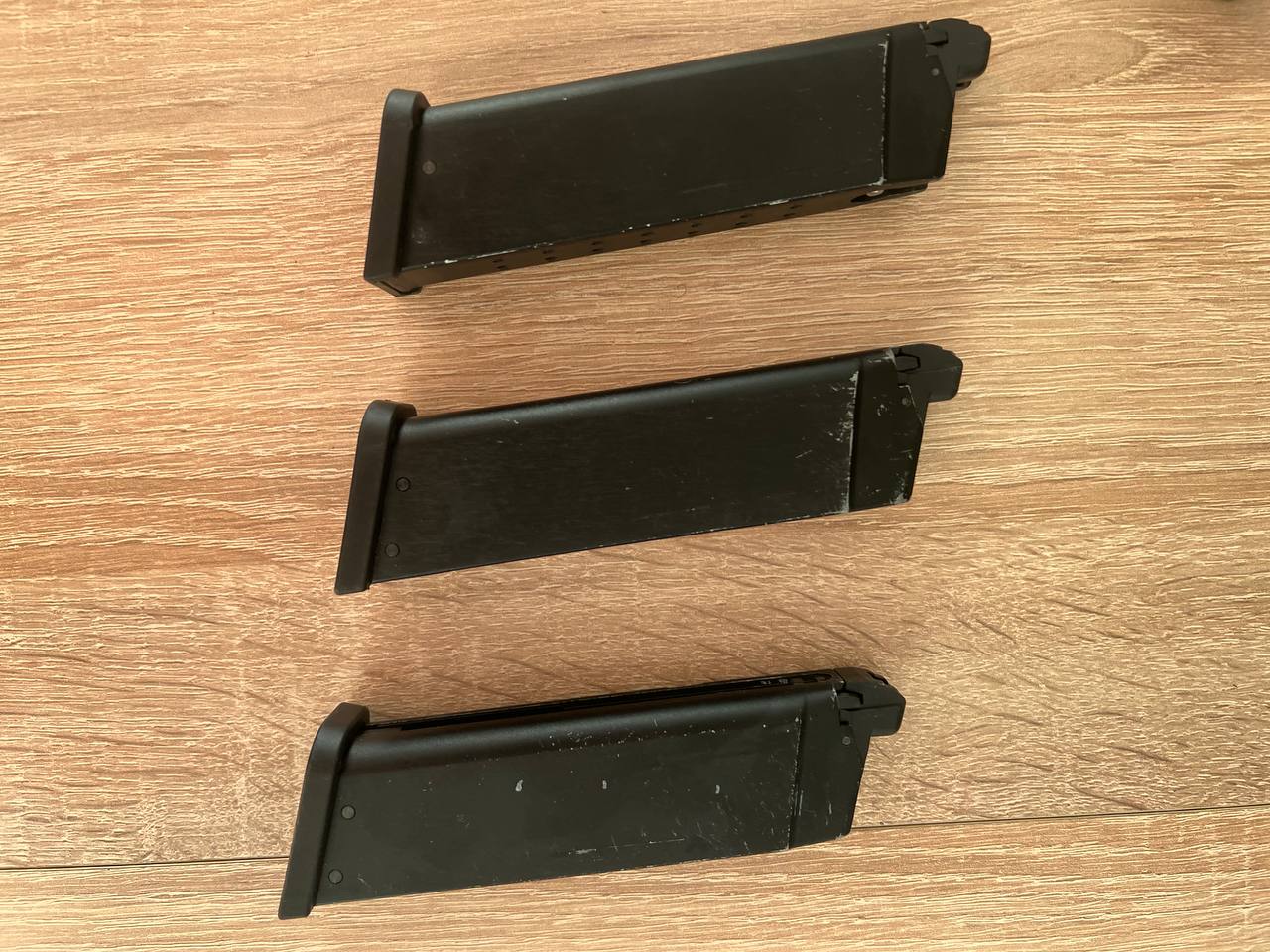 ASG Novritsch SSP18 Green Gas / CO2 + 4 magazynki + gaz + smycz
