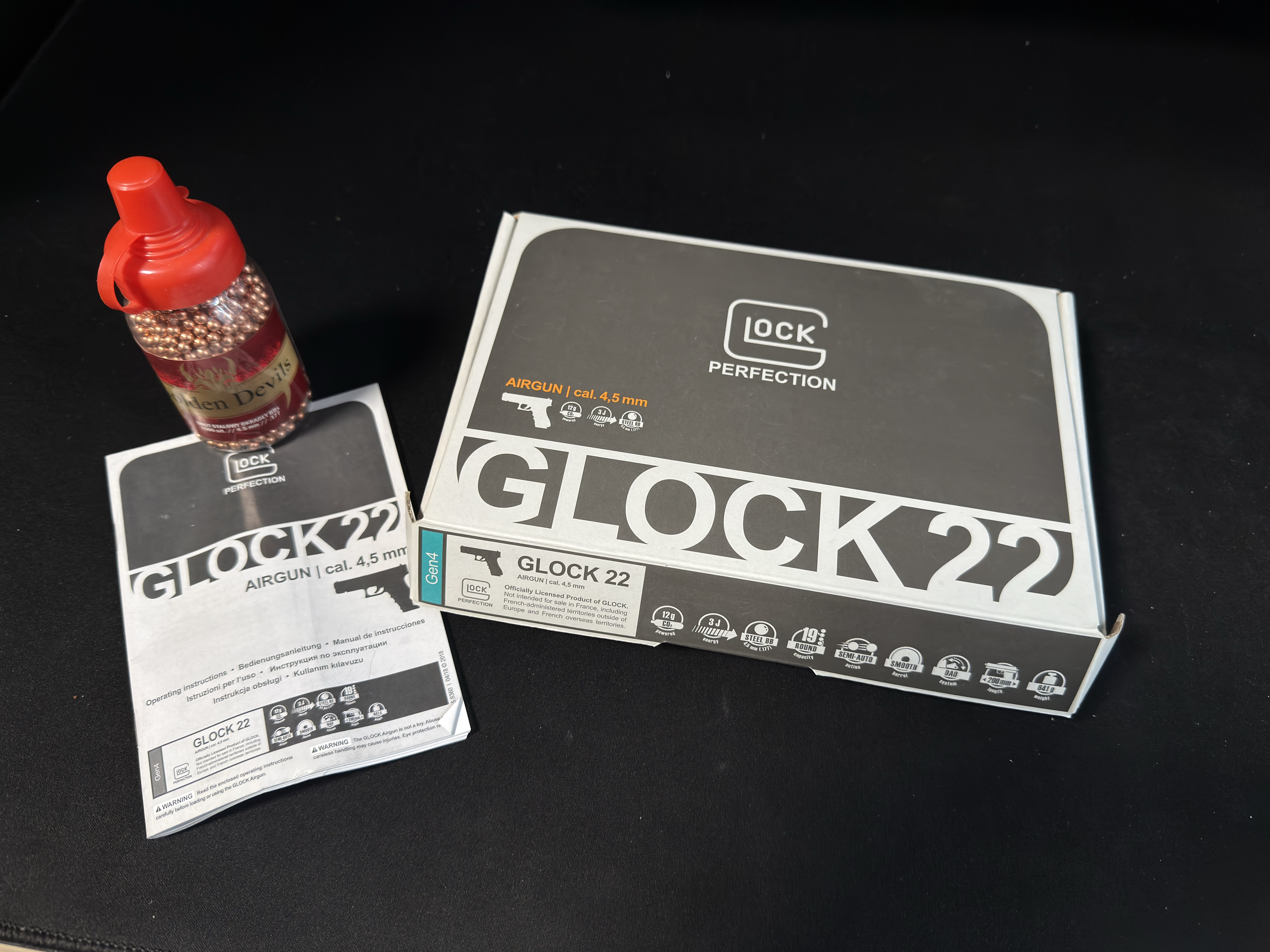Glock 22 gen 4 na Co2 w nowy w zestawie 1500 szt kulek 4.5mm metalowych i naboje CO2