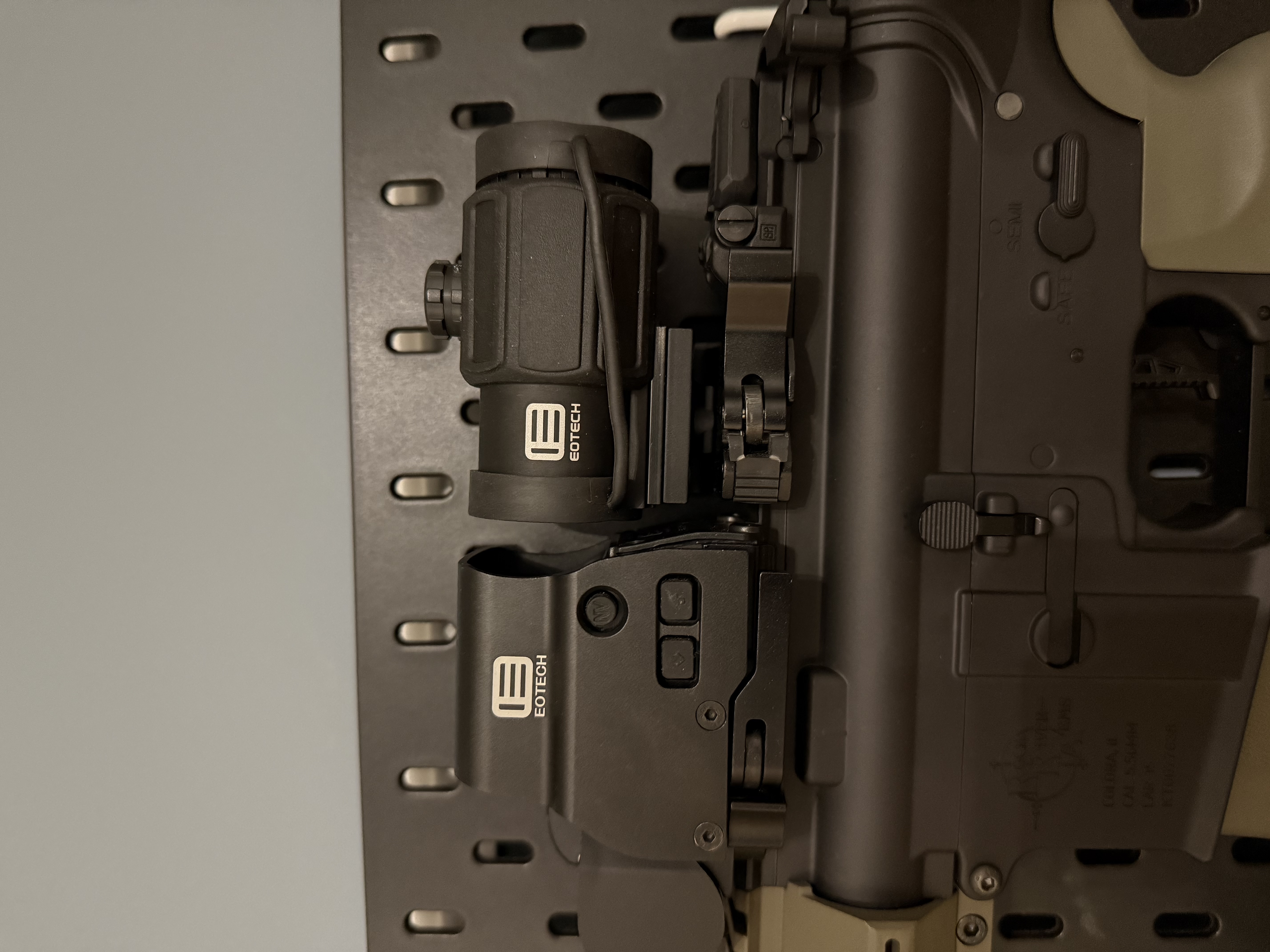 Eotech 558 XPS3 z powiększalnikiem g43