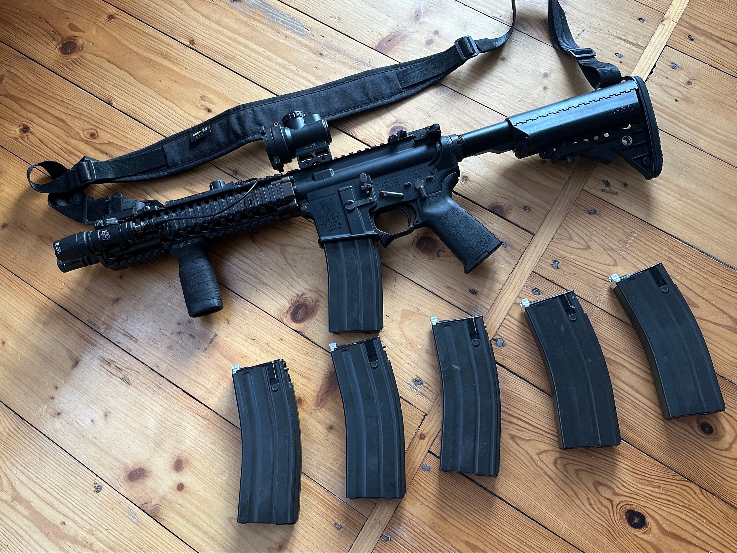 GHK MK18 + 6 magów CNC, kolimator MRO, latarka, kolba VLTOR, chwyt Magpul