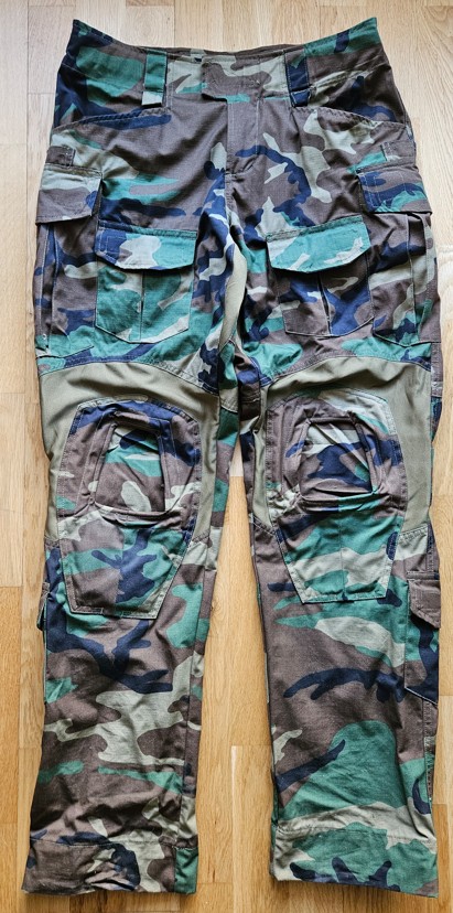 Spodnie FFI Gen 3, woodland M81, L Regular