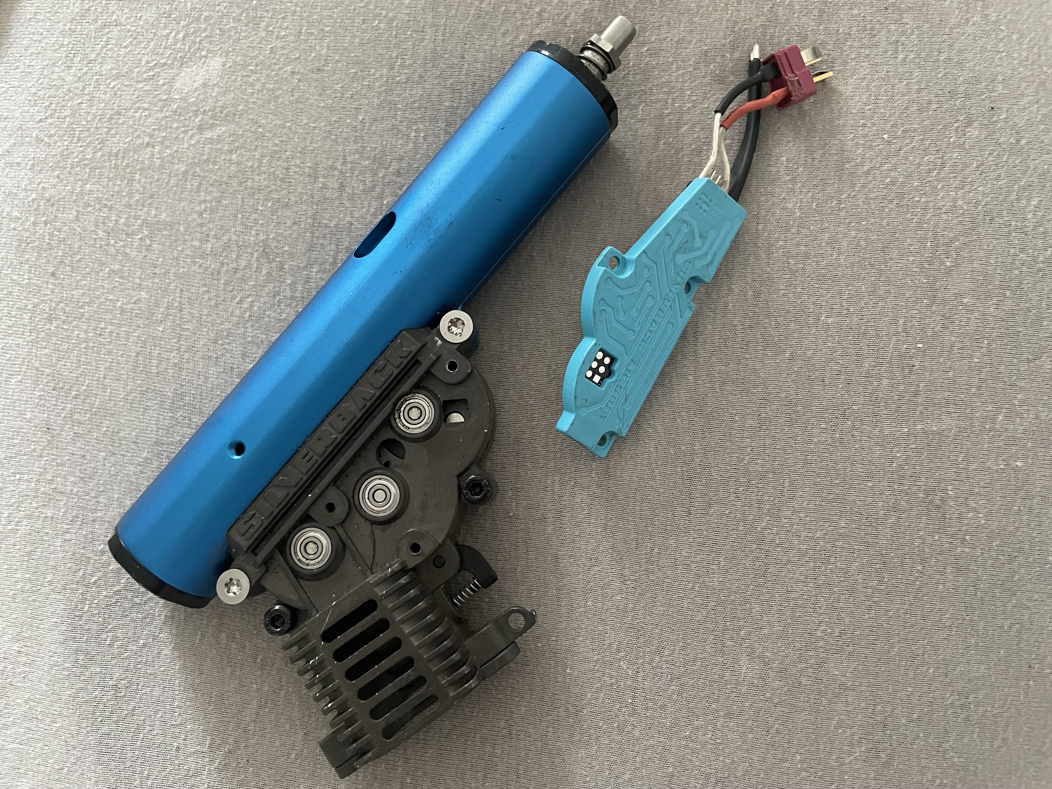 Części Silverback: Szkielet, Niebieski Cylinder, Elektronika / MOSFET