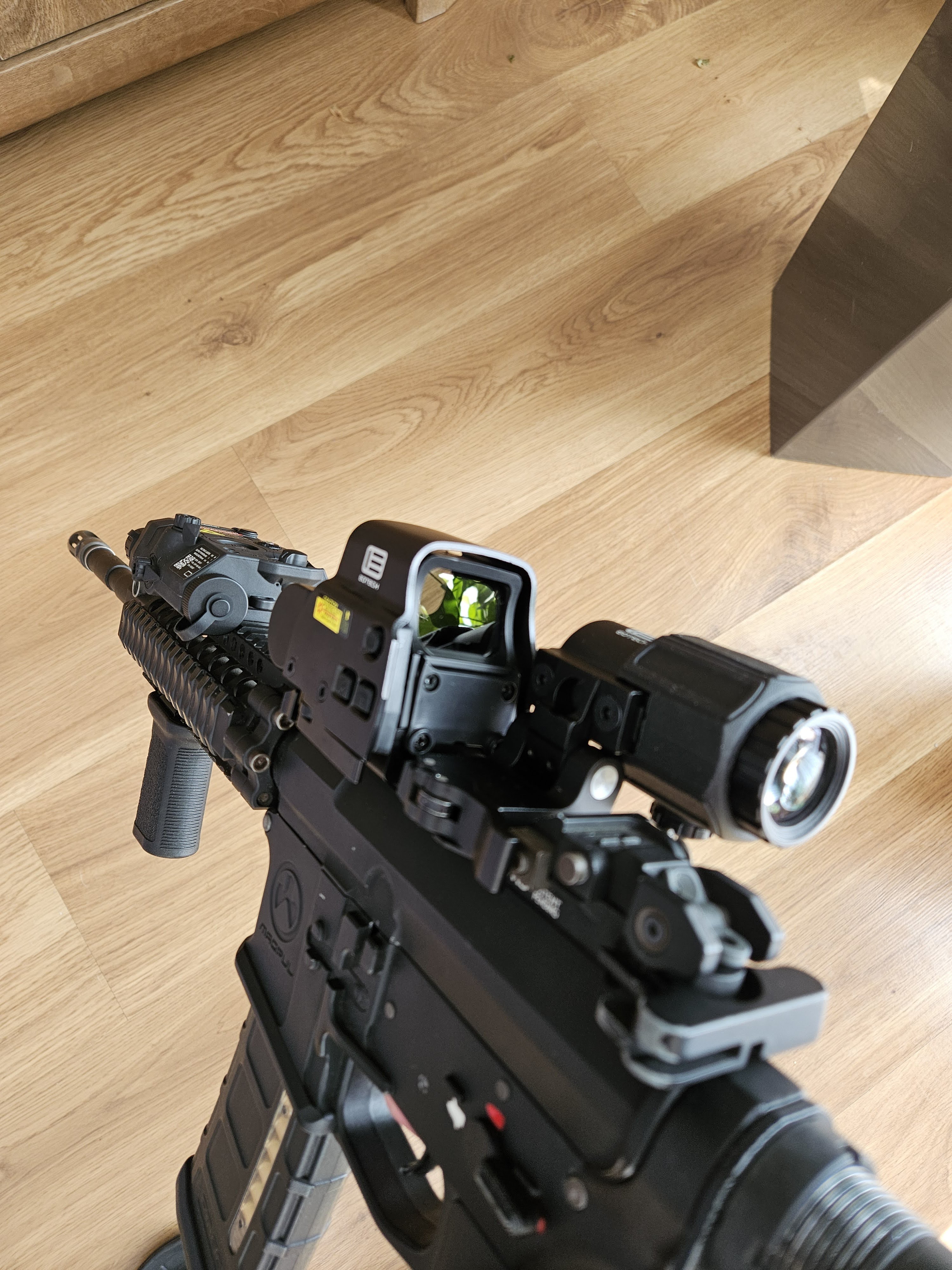 Replika Eotech ET558 + magnifier G43 oznaczenia jak nowy