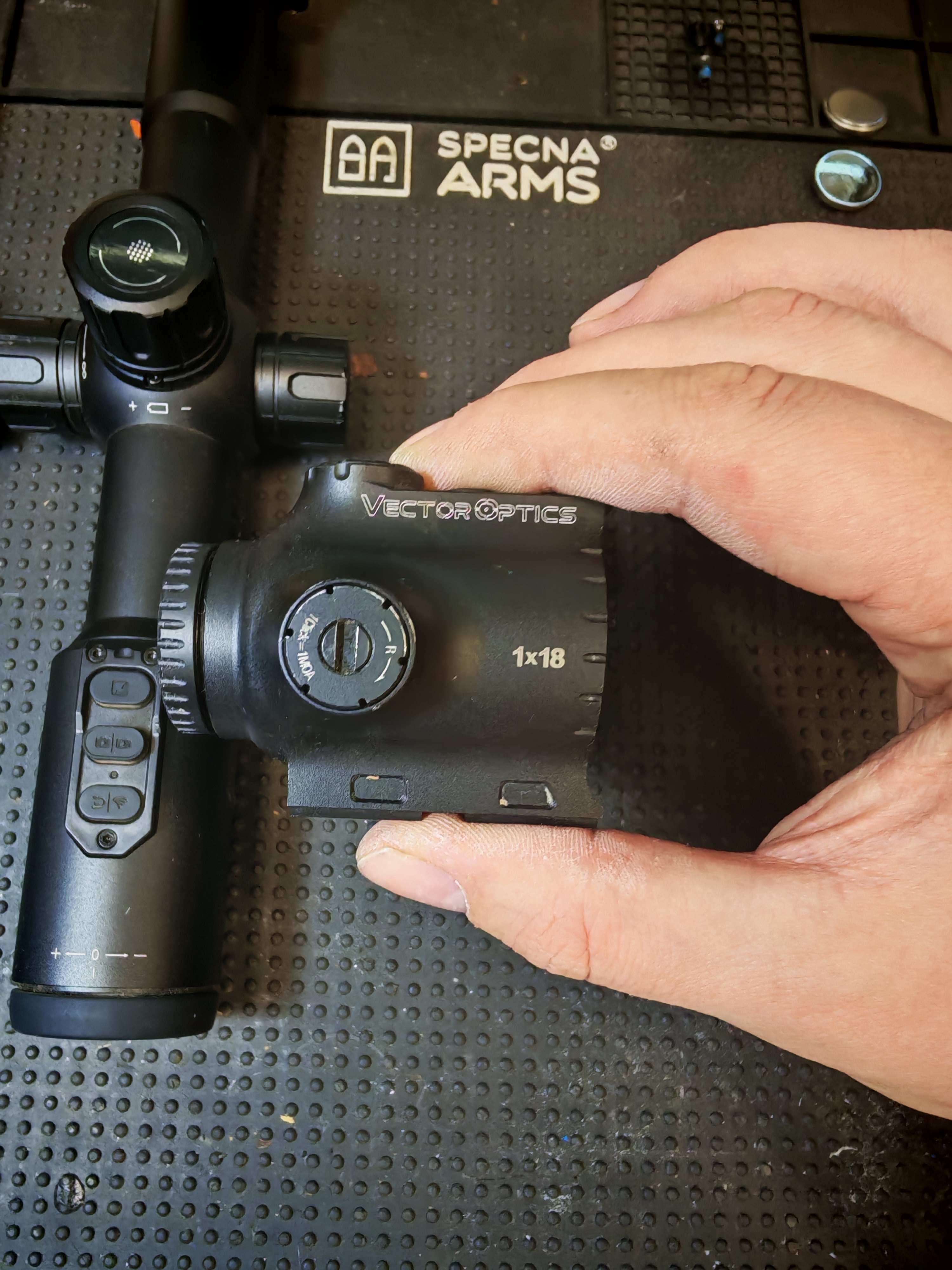 Pryzmat celownik kolimator vector prism x1