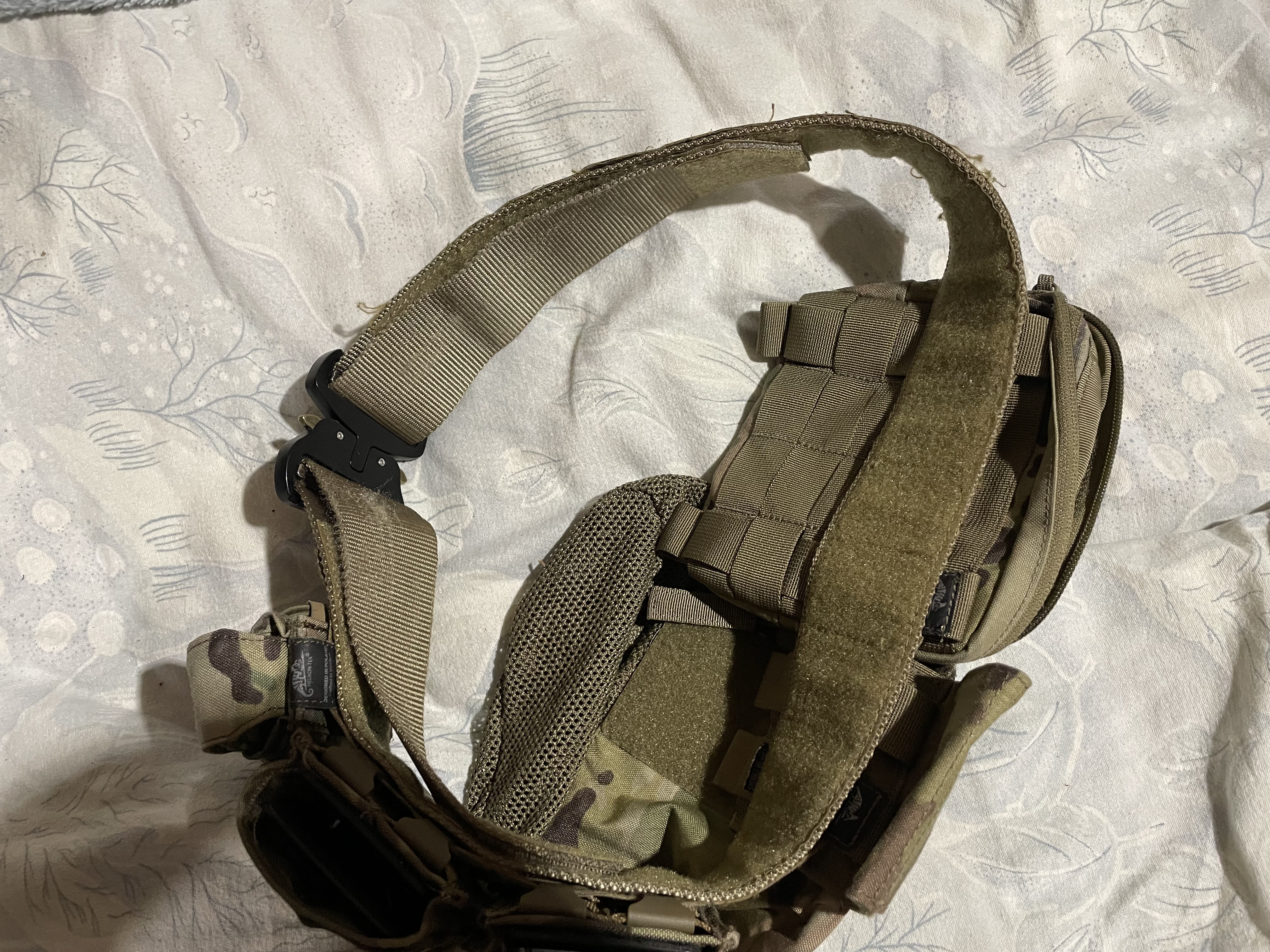 Pas taktyczny multicam