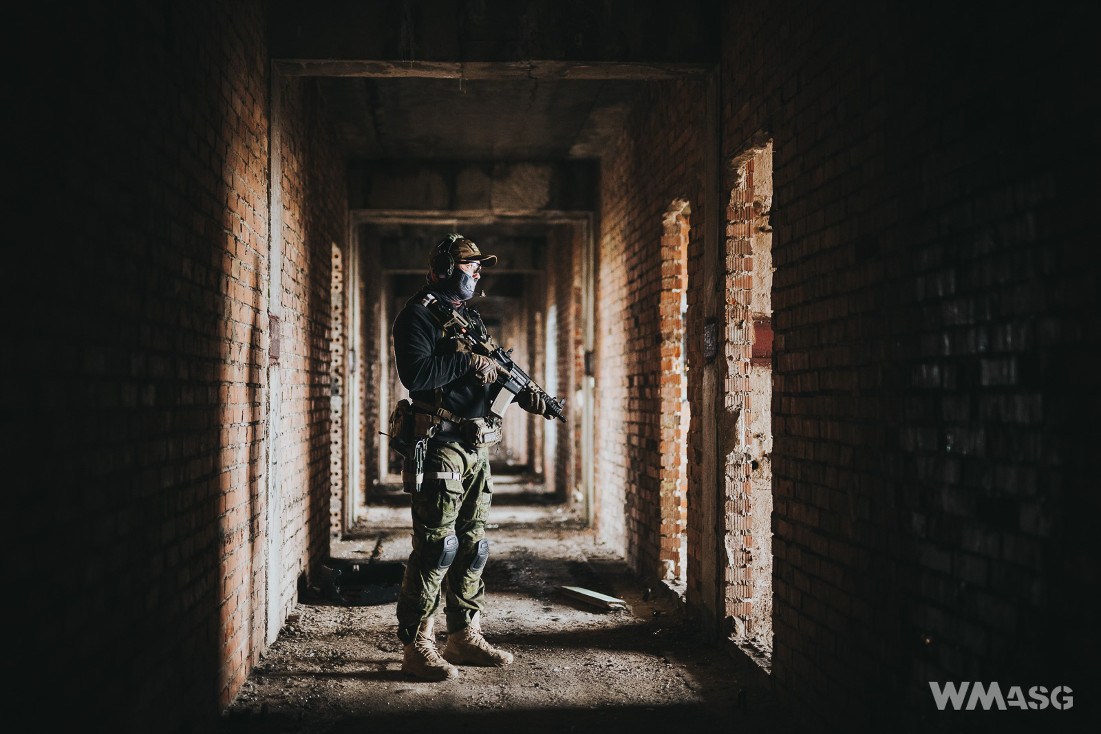 Specna Arms SA -E12 PDW Edge BK-TAN (sesja w terenie)