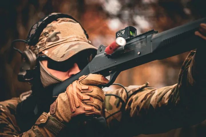 Aimpoint ACRO P-2 do strzelb taktycznych