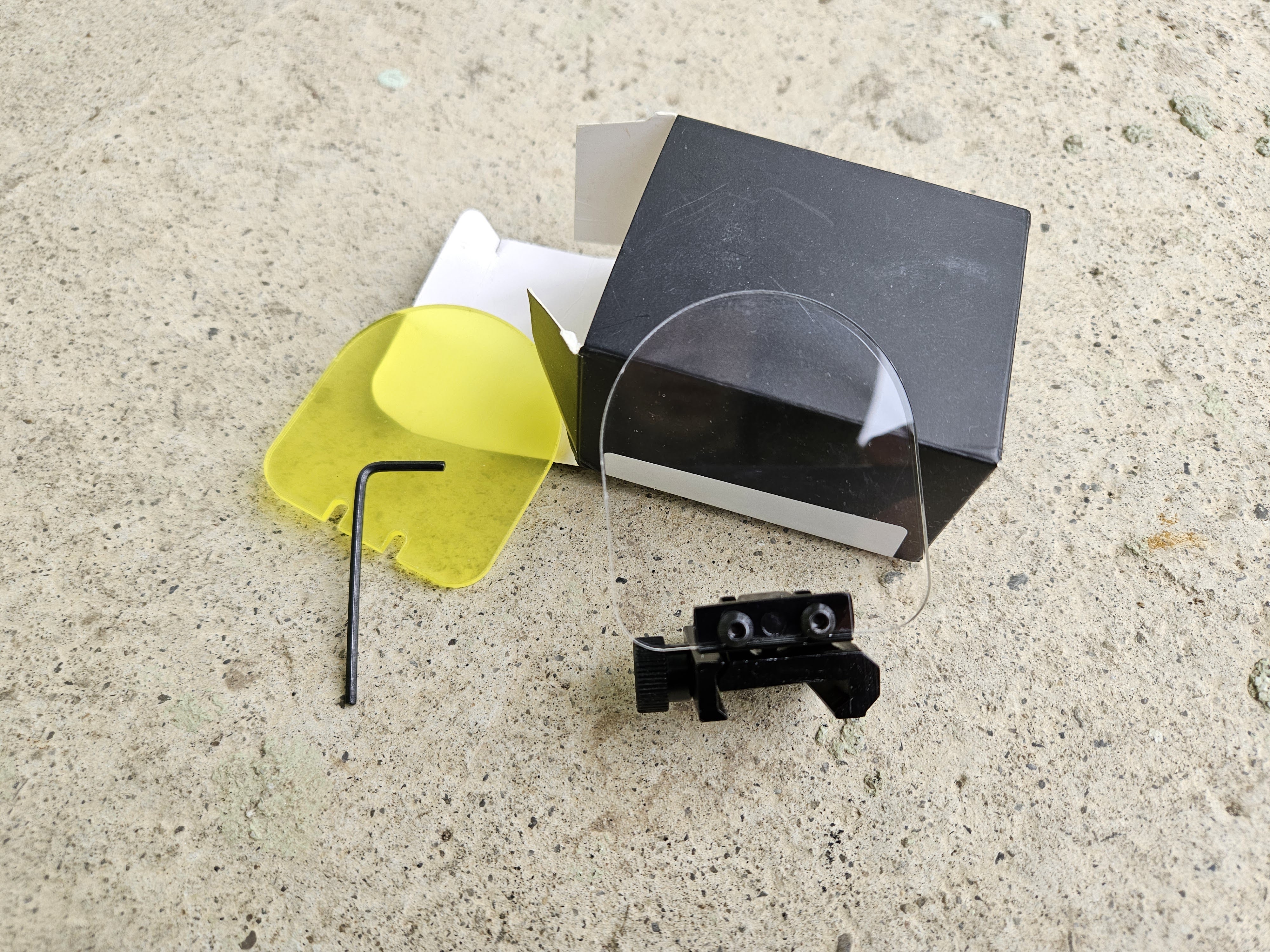 Osłona optyki obiektywu luneta kolimator na RIS 2x szybka