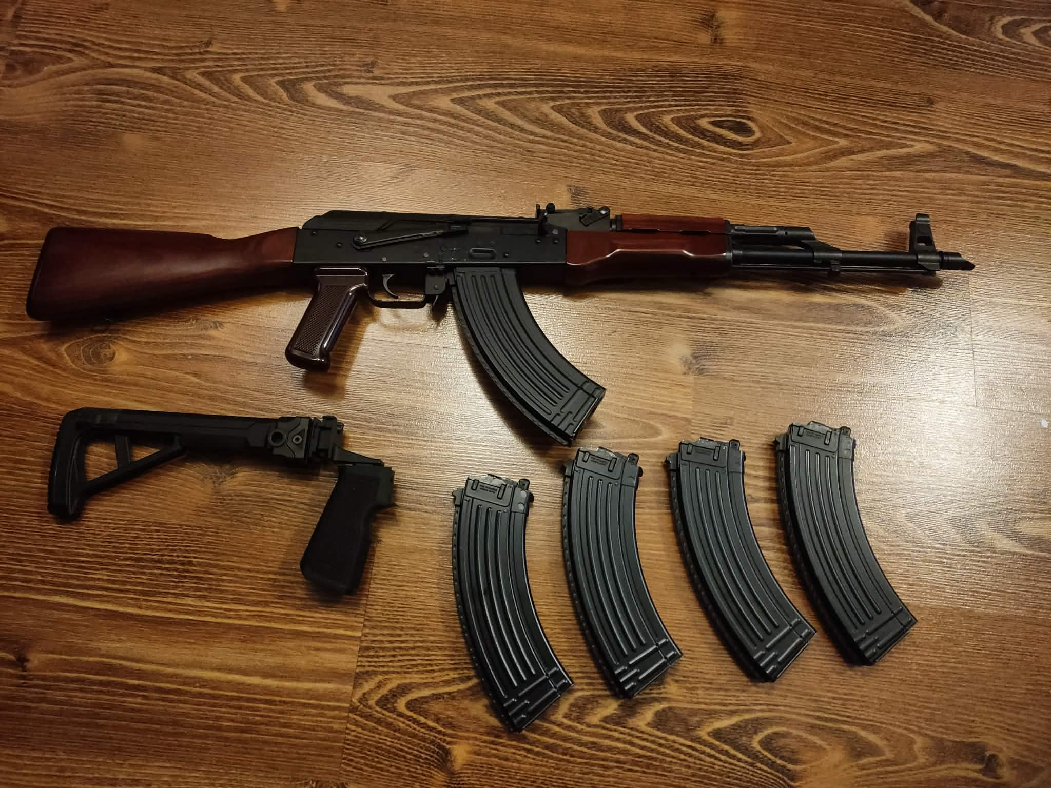 Tokyo Marui AKM GBBR + 4 Magazynki + Kolba