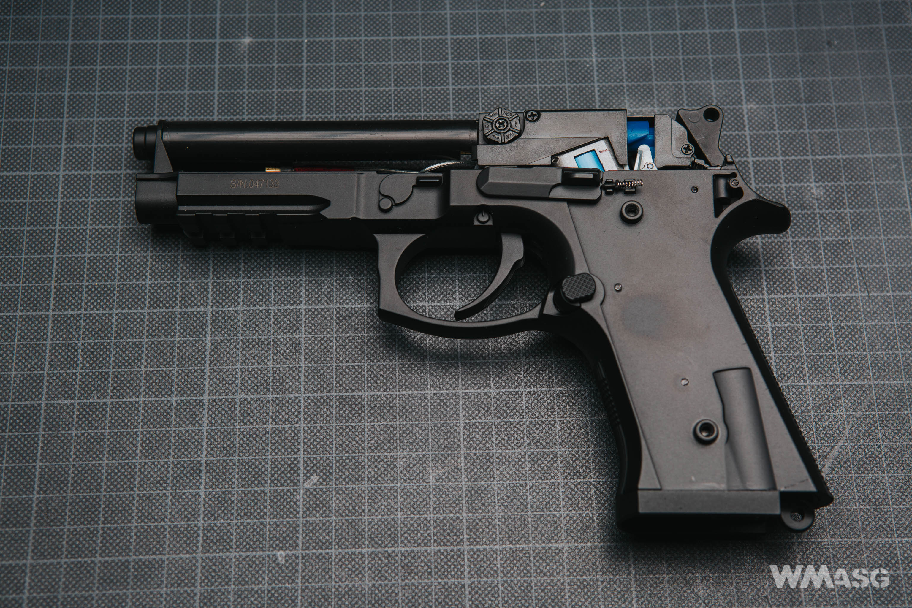 CM.132S AEP wewnątrz
