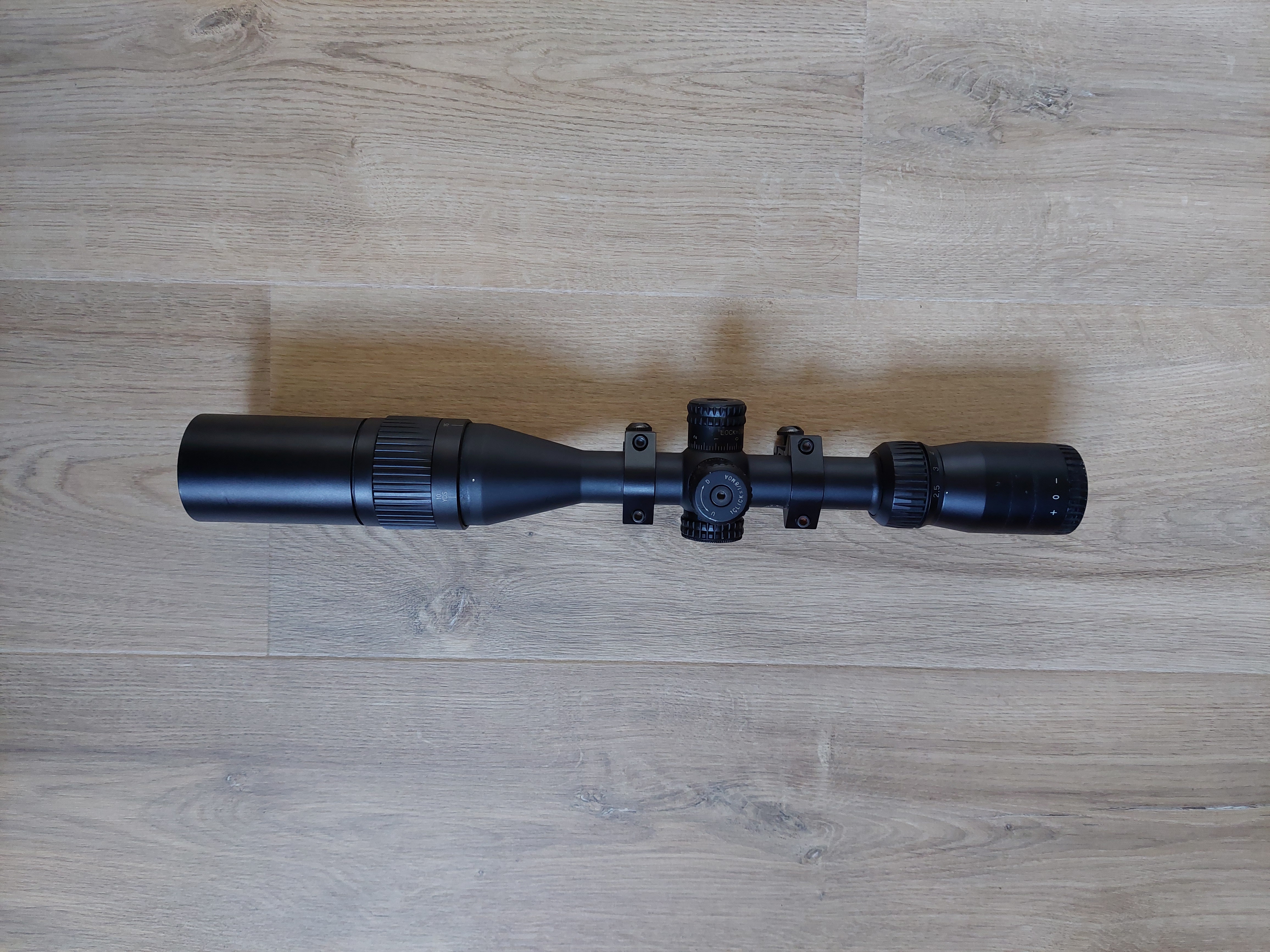 Luneta THETA Optics 2.5-10x40AOE
