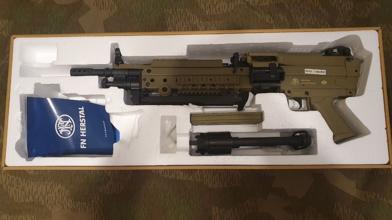 FN M249 PARA Sports Line AEG w kolorze TAN