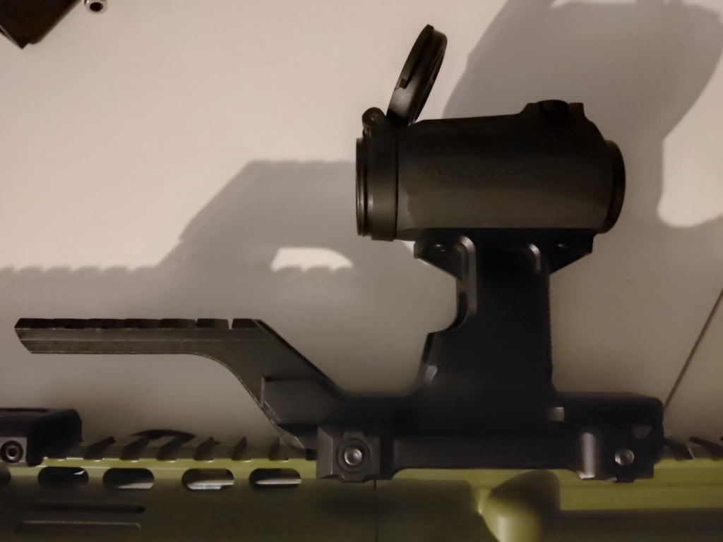 Montaż typu Hydra do kolimatorów T1/T2 firmy WADSN