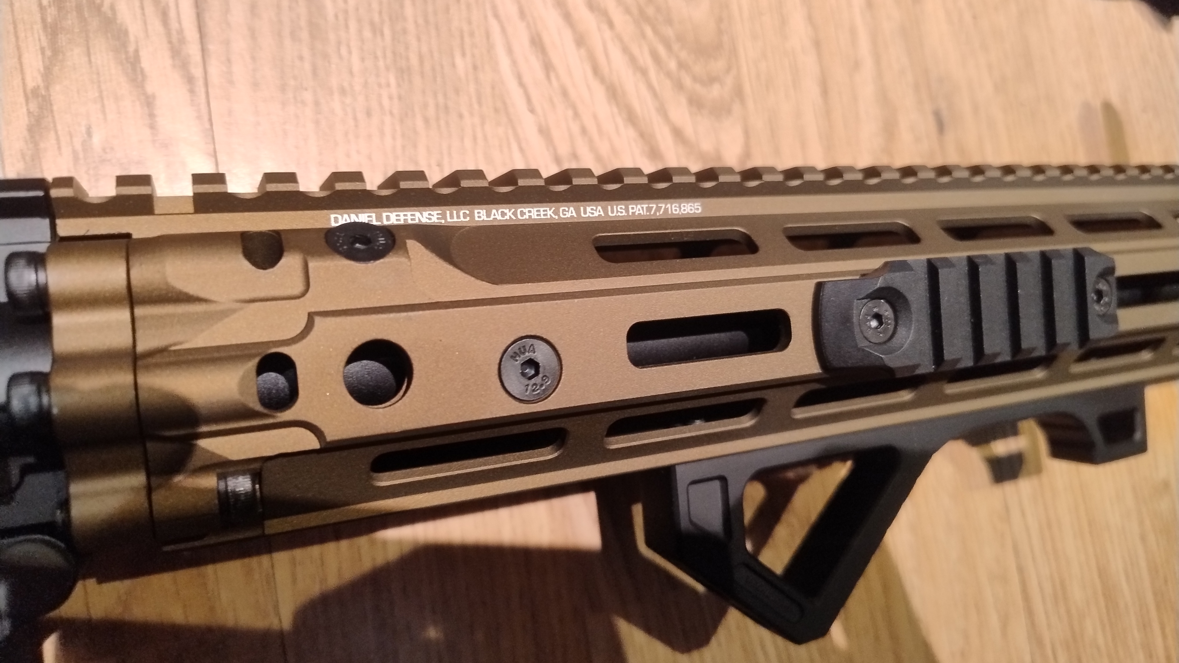 Specna Arms E28 RIS III Daniel Defense 12,5 cala