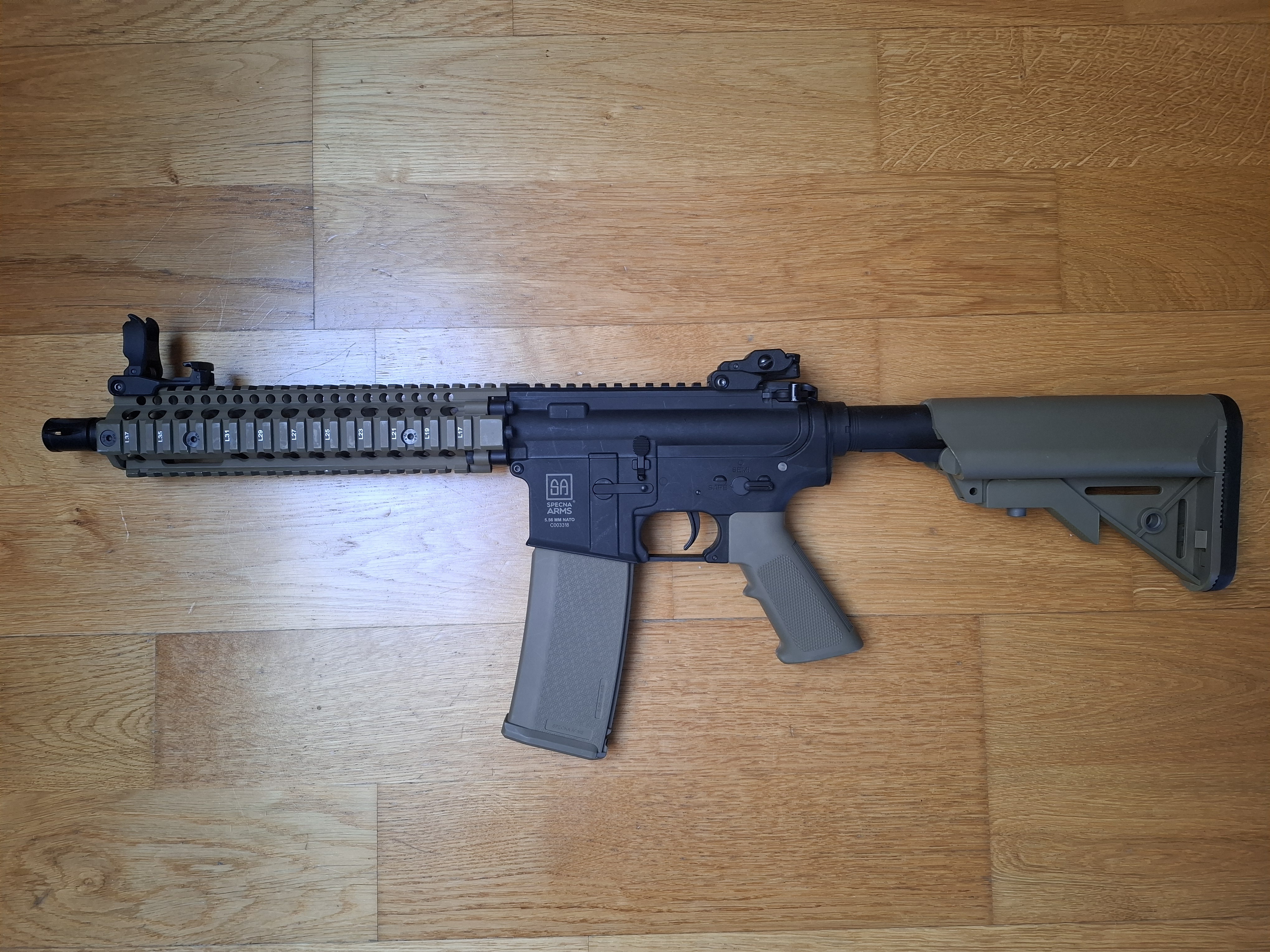 Karabinek szturmowy AEG Specna Arms SA-C19 CORE - half-tan