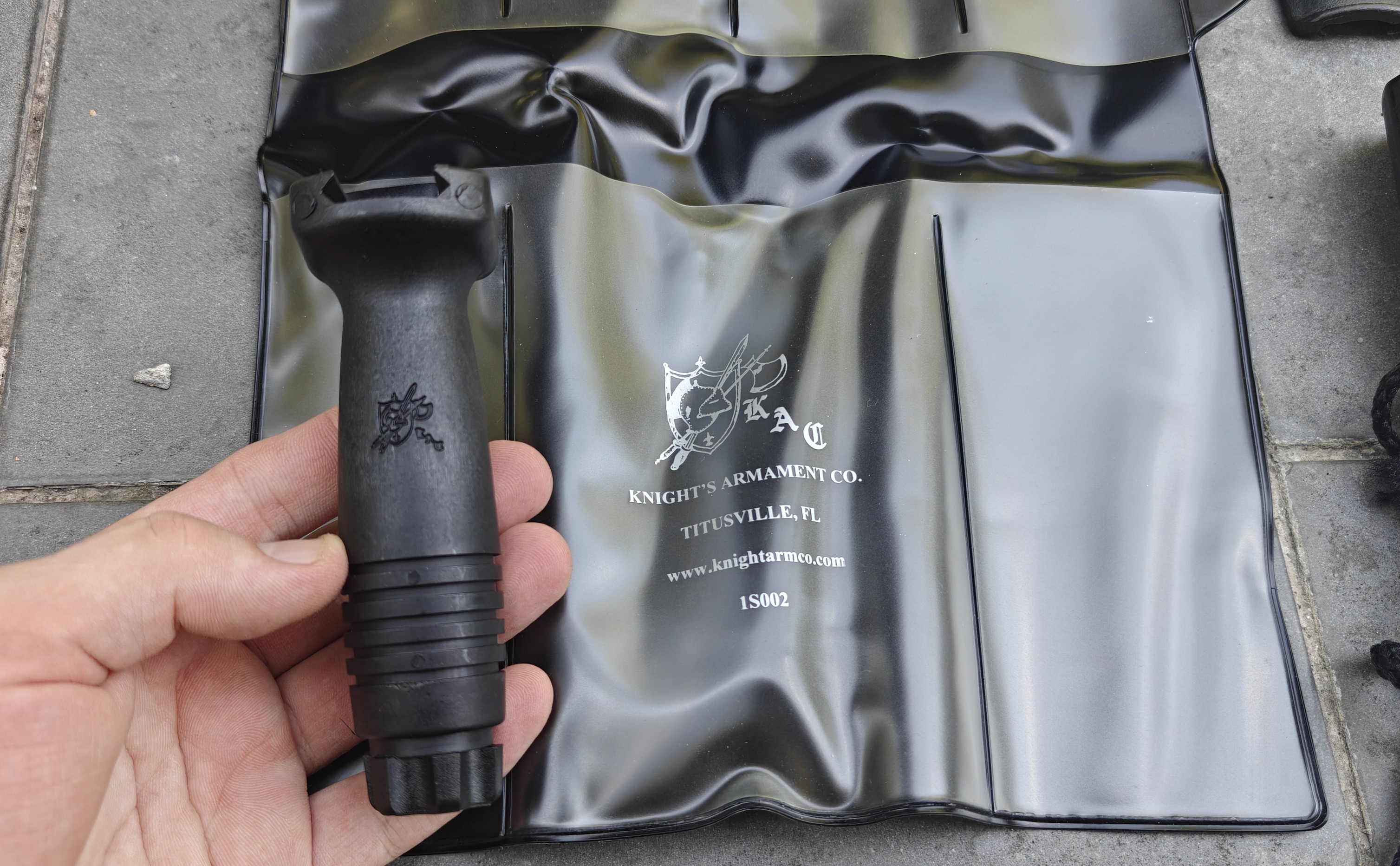 KAC Knight's Armament Chwyt przedni forward vertical grip US ARMY USMC