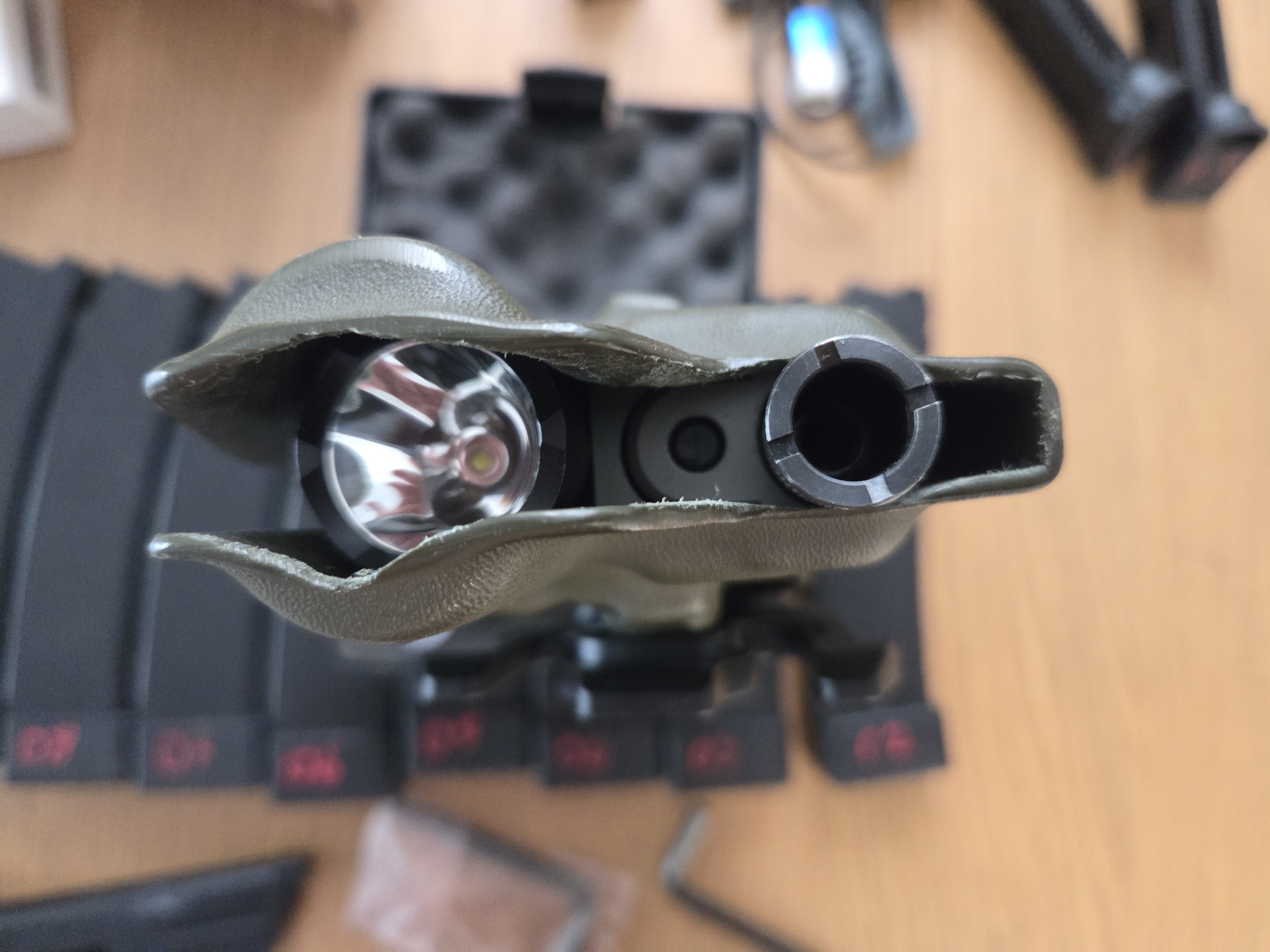 Pistolet GBB ASG CZ SP-01 Shadow - Urban Grey plus dodatki.
