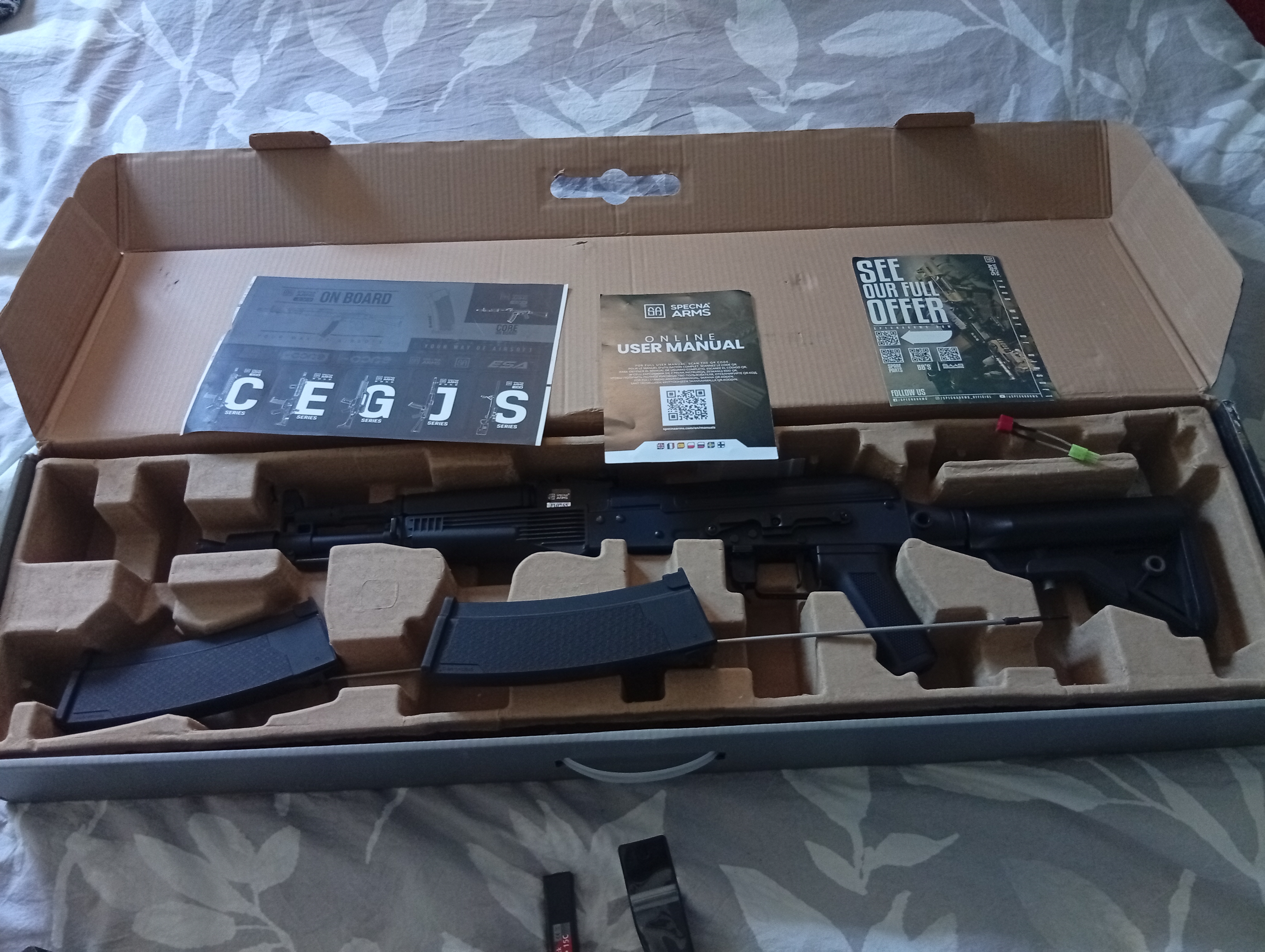 Sprzedam Karabinek szturmowy AEG Specna Arms SA-J10 EDGE