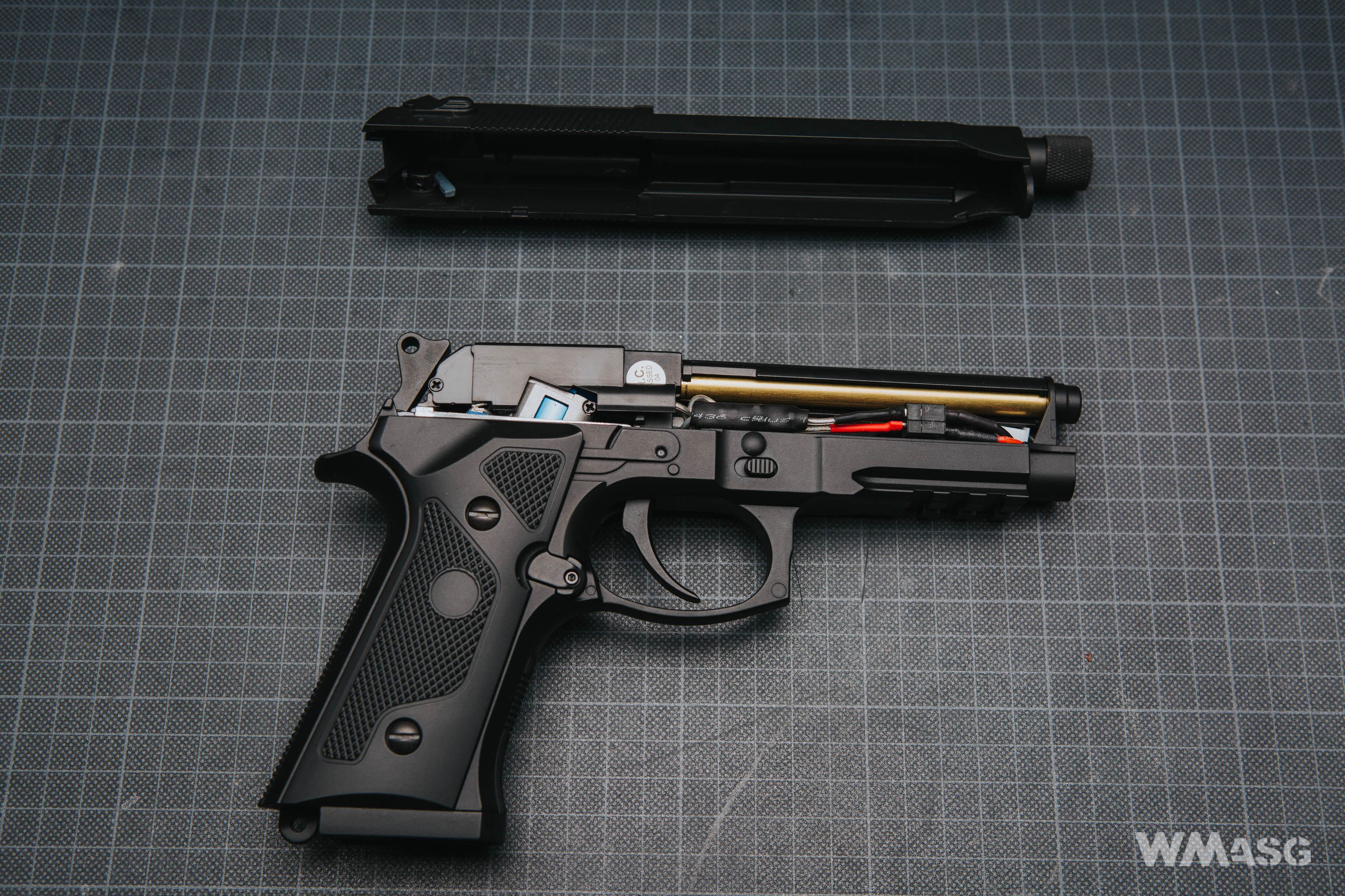 CM.132S AEP wewnątrz