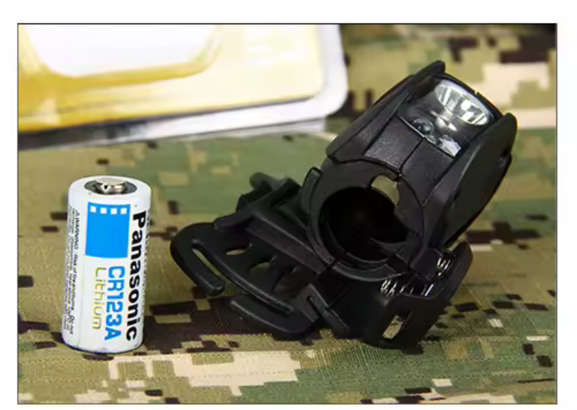 Latarka czołowa lub na hełm i czapkę cr123 z trybem IR NV