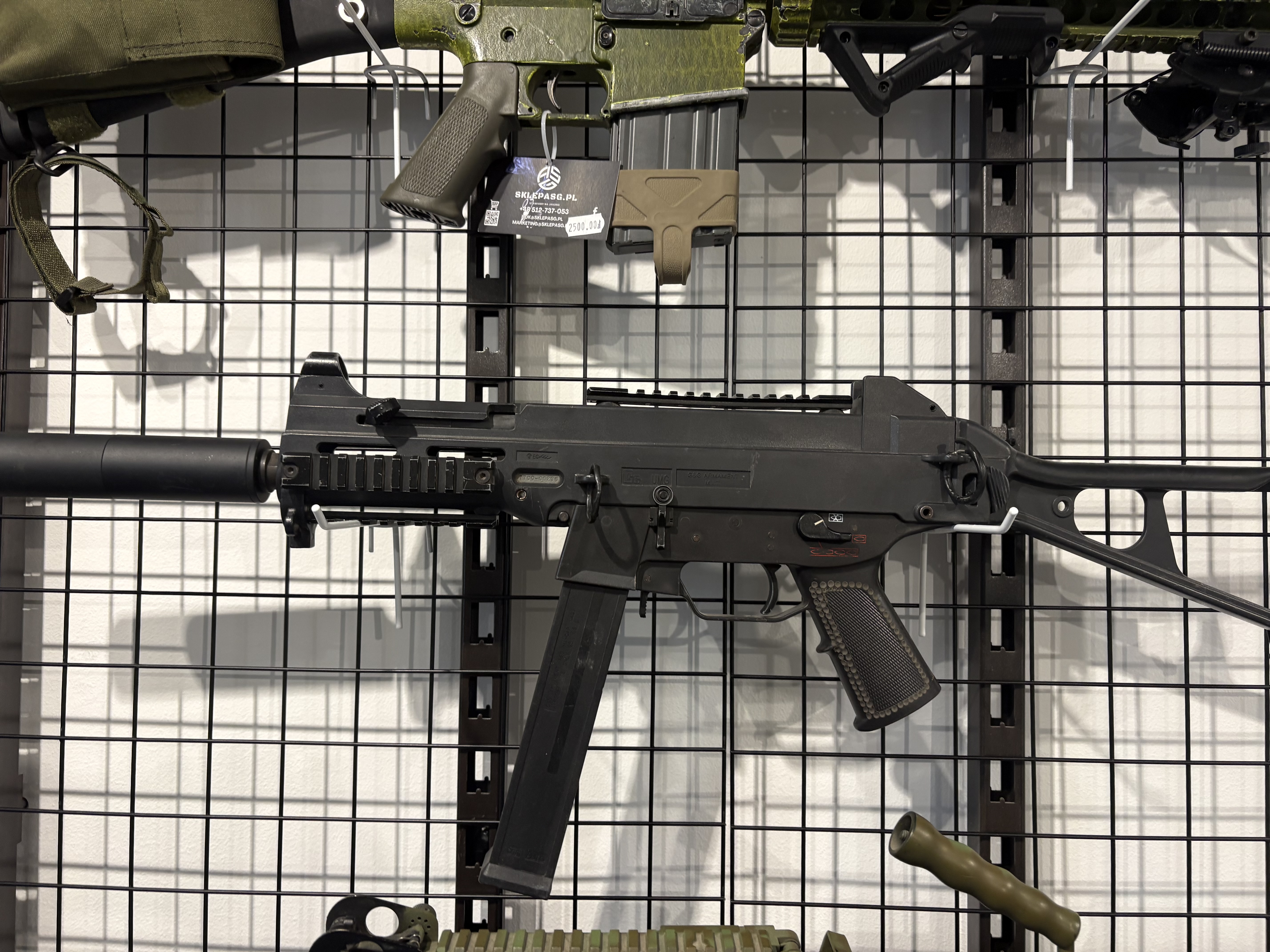 UMP 45 G&G stary wypust