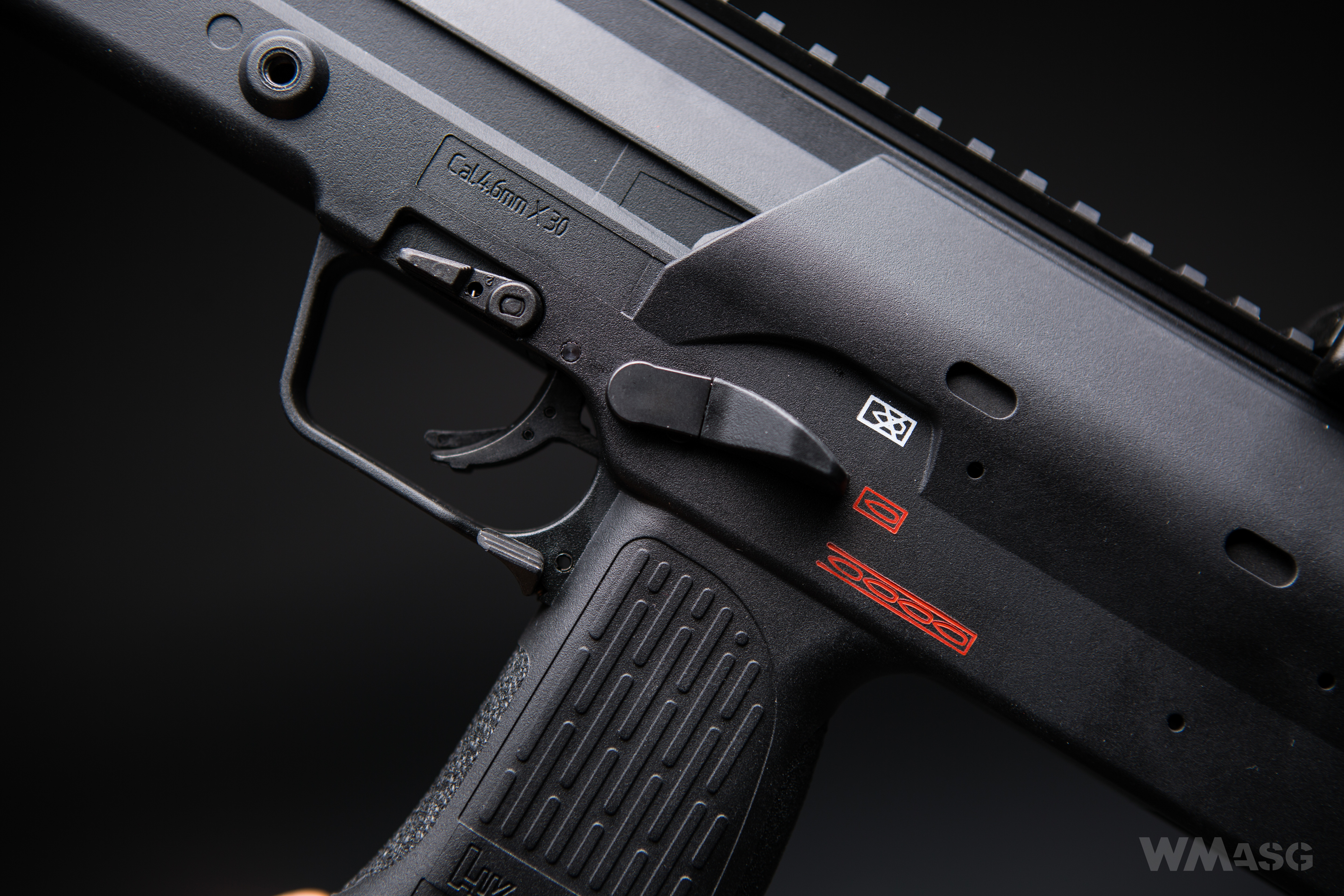 HK MP7A1 AEG - Umarex/VFC - z zewnątrz