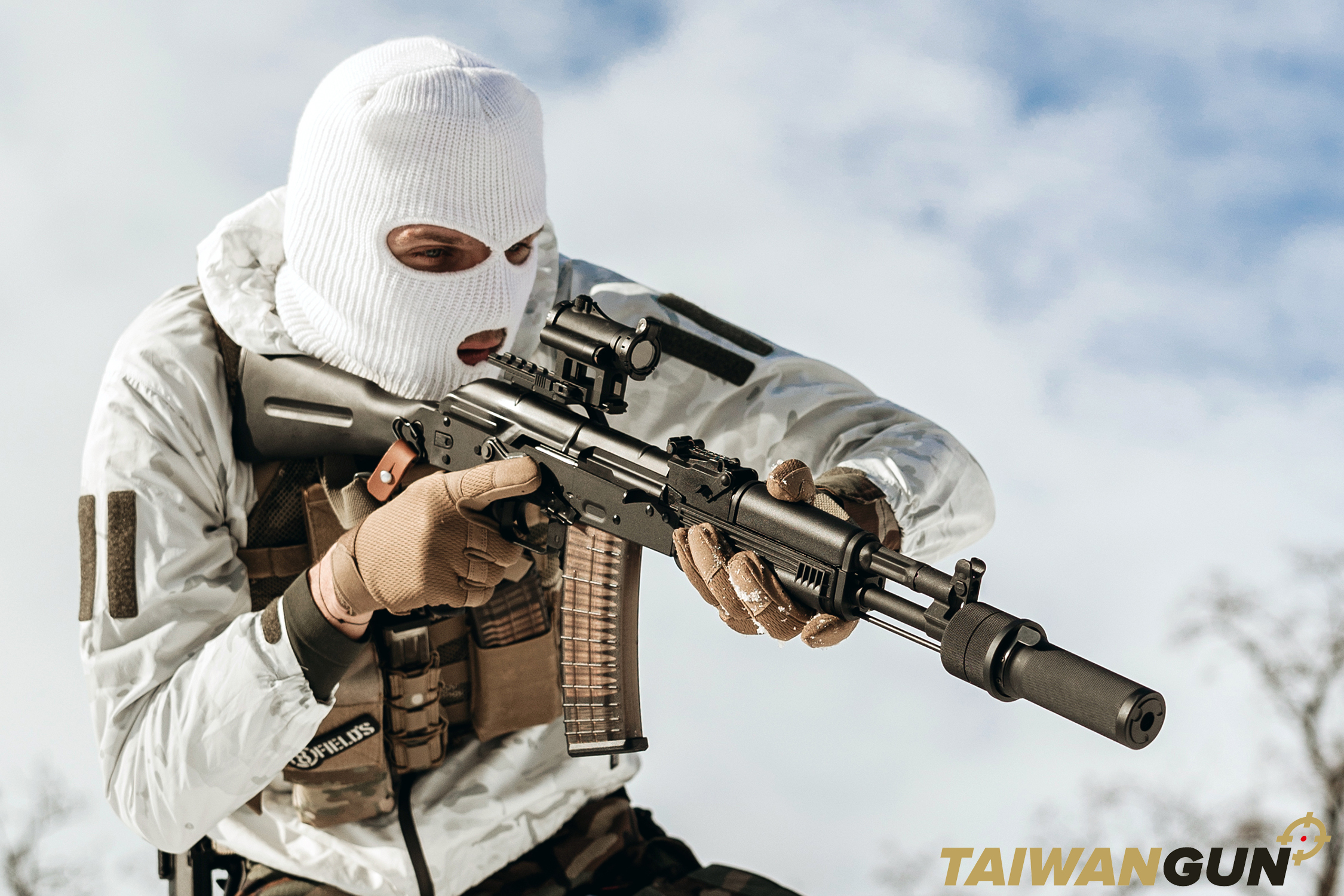 Najnowsza propozycja dla początkujących graczy - S&T AK Sports Line!