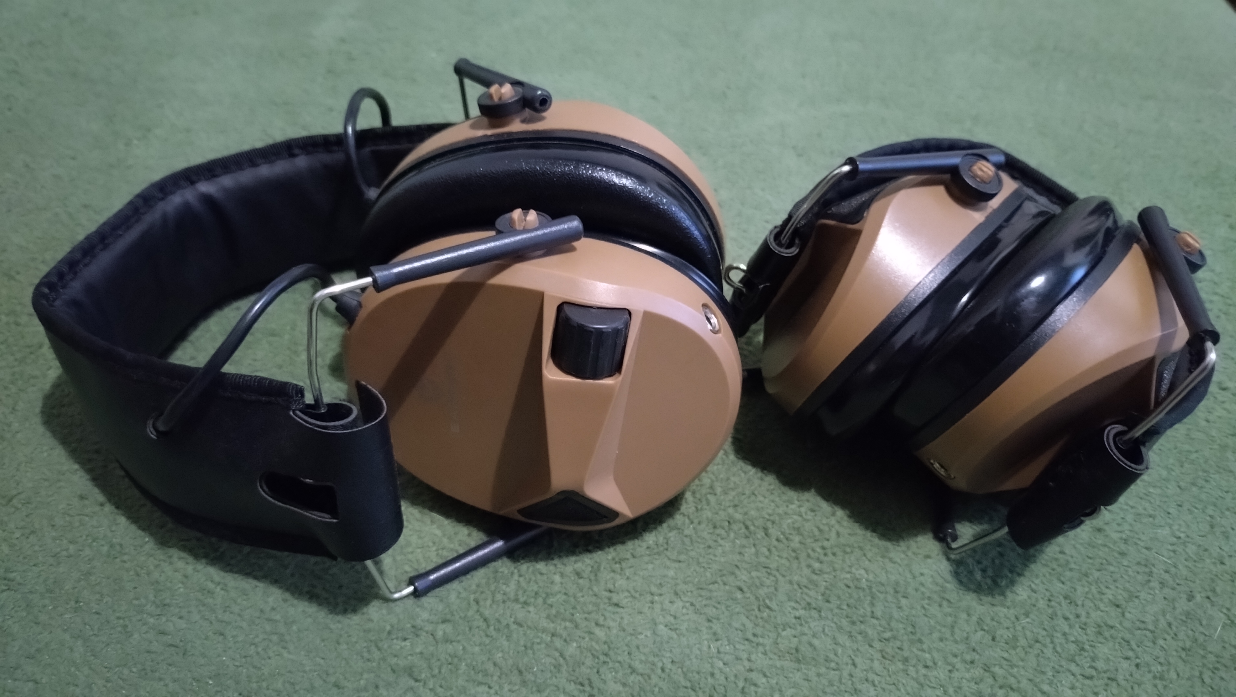 Słuchawki aktywne Earmor M30 i pałąg MultiCam