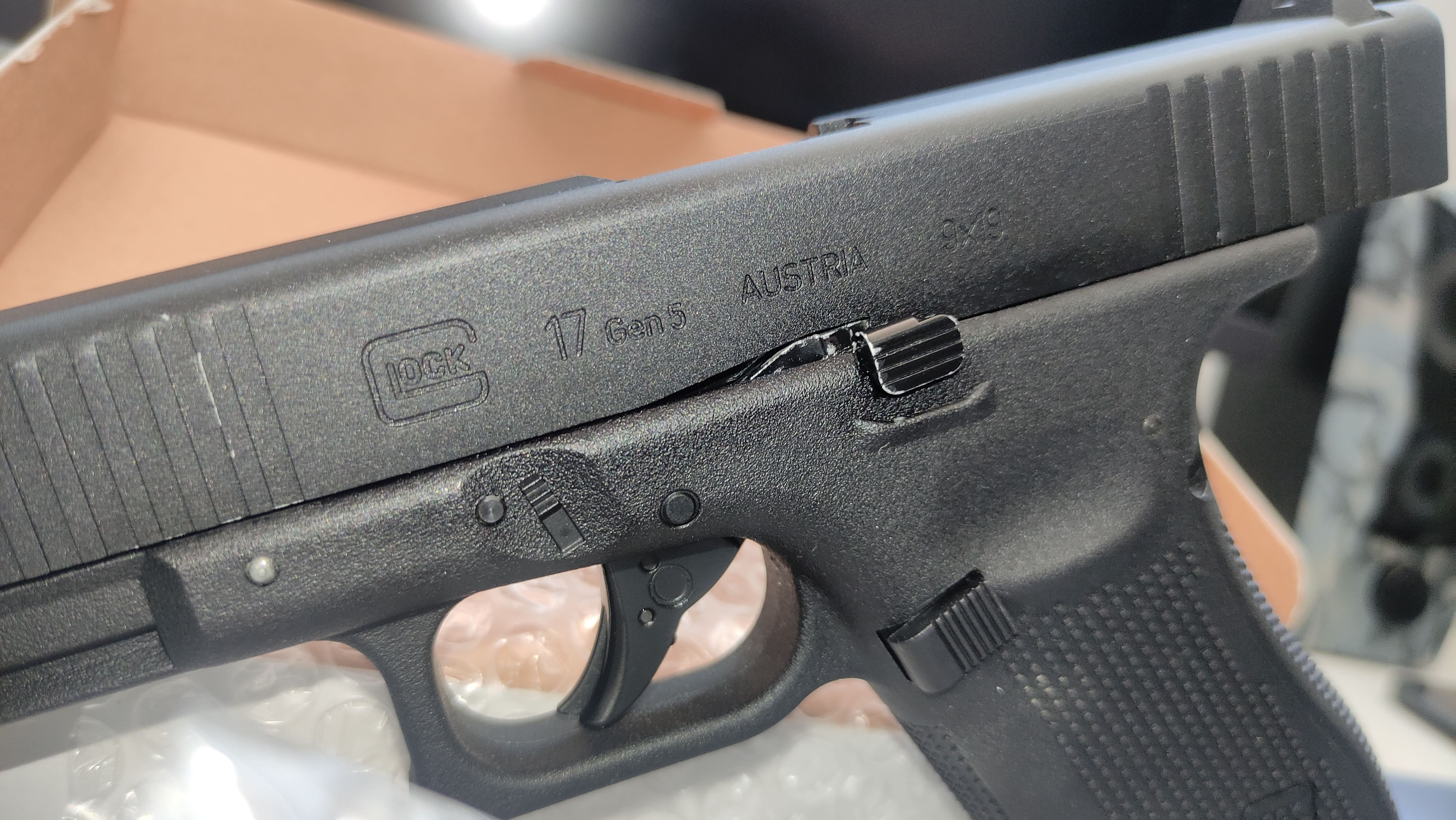 Wiatrówka Glock 17 Gen 5 Umarex + 2 Magazynki!