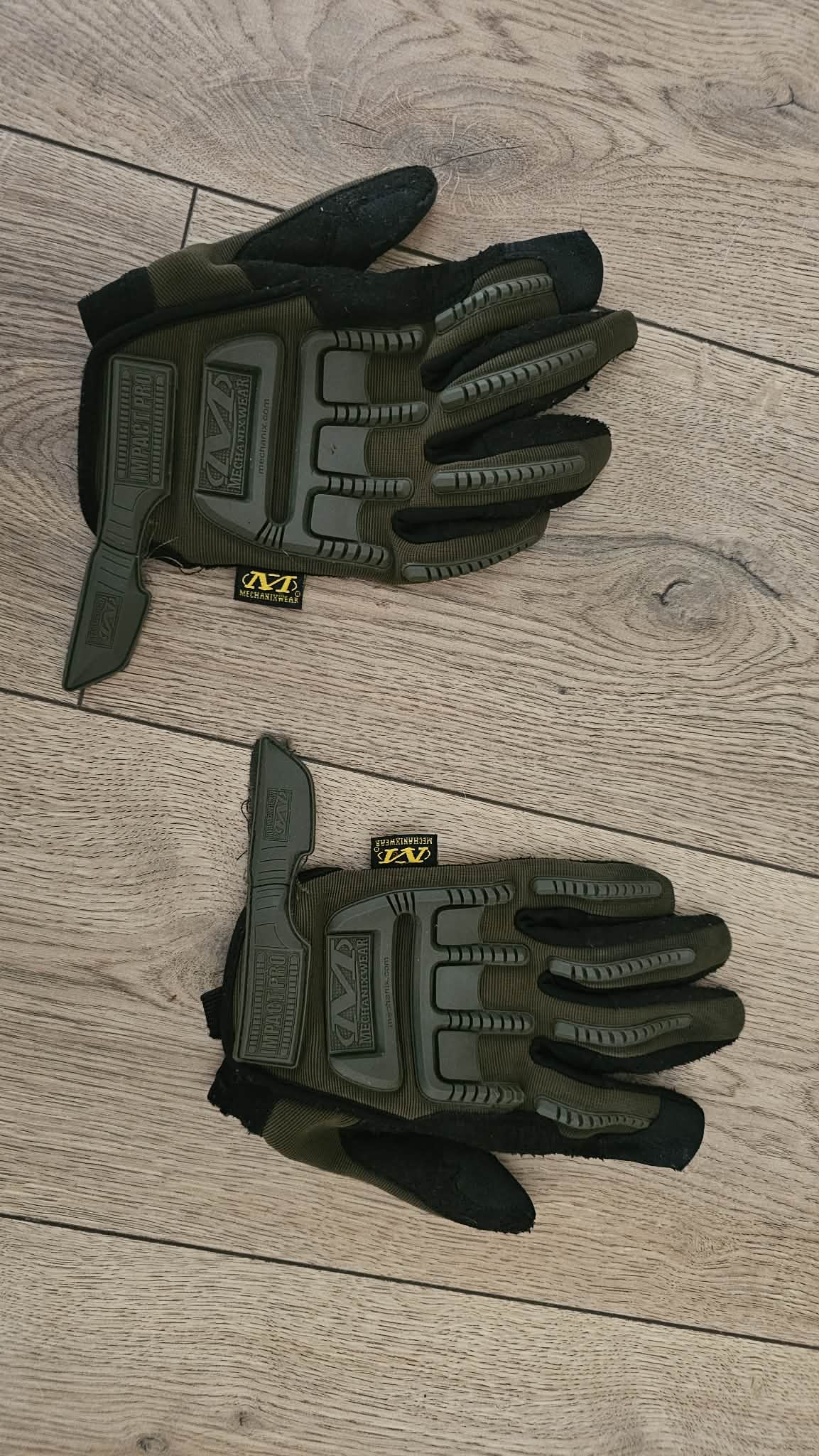 Używane rękawiczki mechanix
