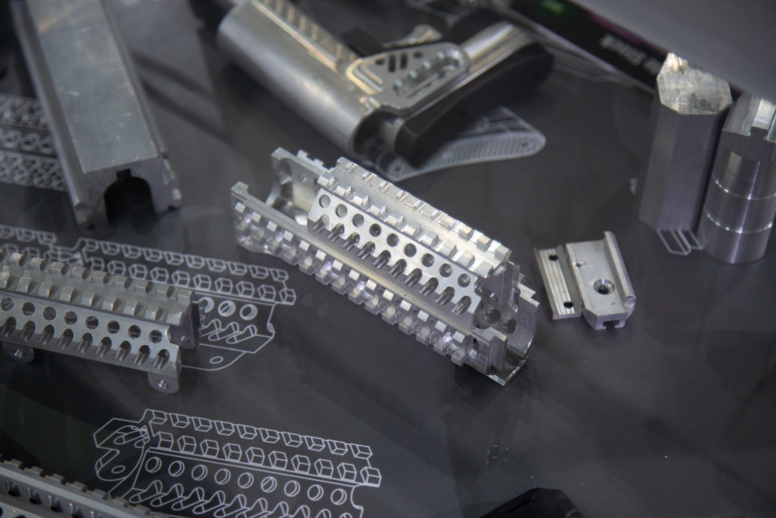 MOA 2019 LCT akcesoria serii Z